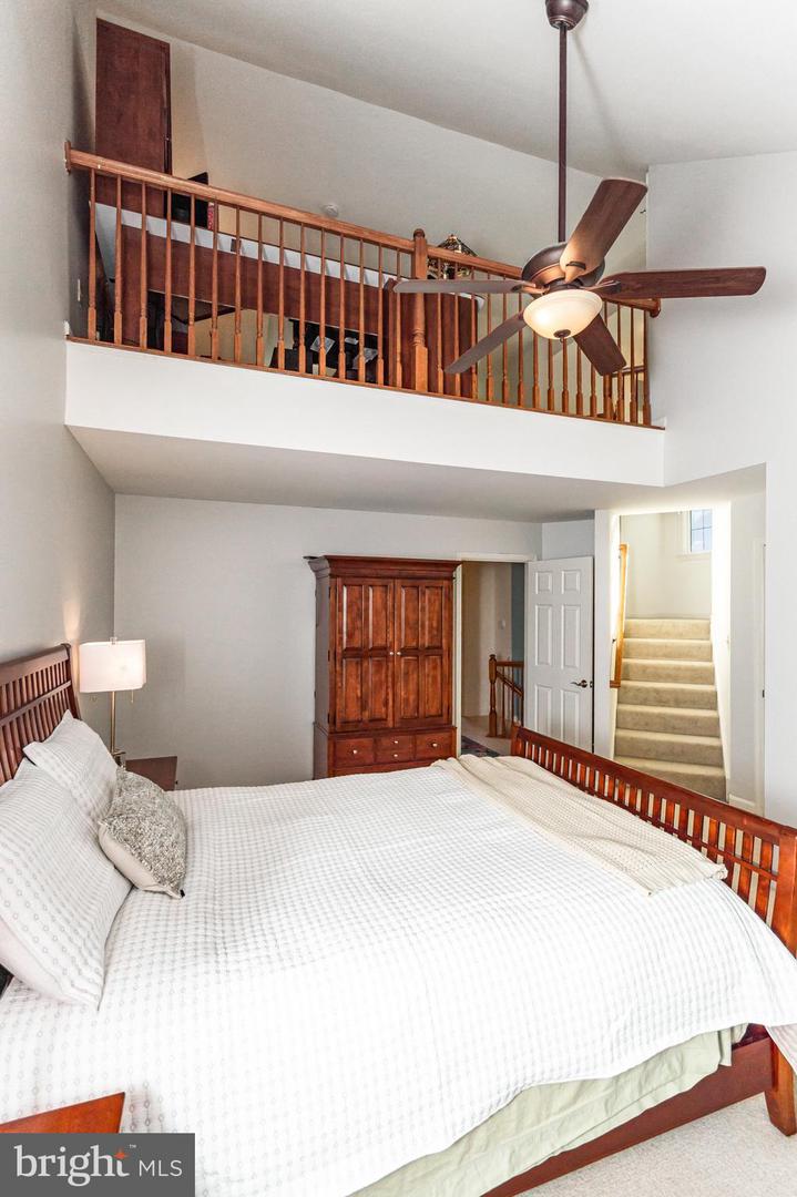 7039 KINGS MANOR DR, ALEXANDRIA, Virginia 22315, 3 Bedrooms Bedrooms, ,3 BathroomsBathrooms,Residential,For sale,7039 KINGS MANOR DR,VAFX2278192 MLS # VAFX2278192