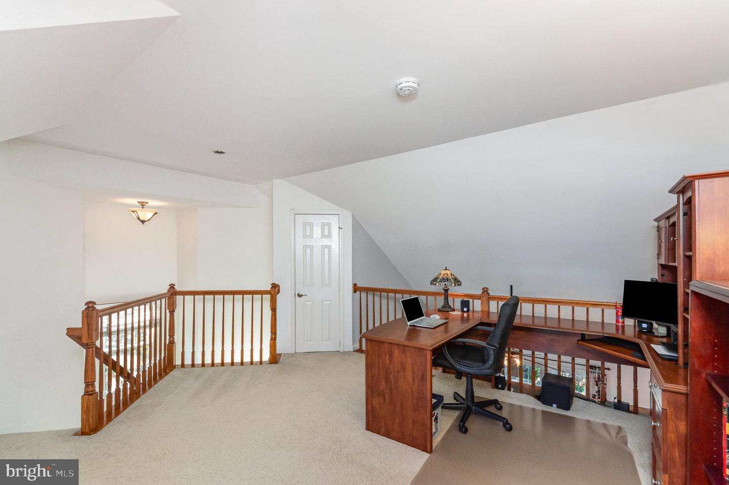 7039 KINGS MANOR DR, ALEXANDRIA, Virginia 22315, 3 Bedrooms Bedrooms, ,3 BathroomsBathrooms,Residential,For sale,7039 KINGS MANOR DR,VAFX2278192 MLS # VAFX2278192