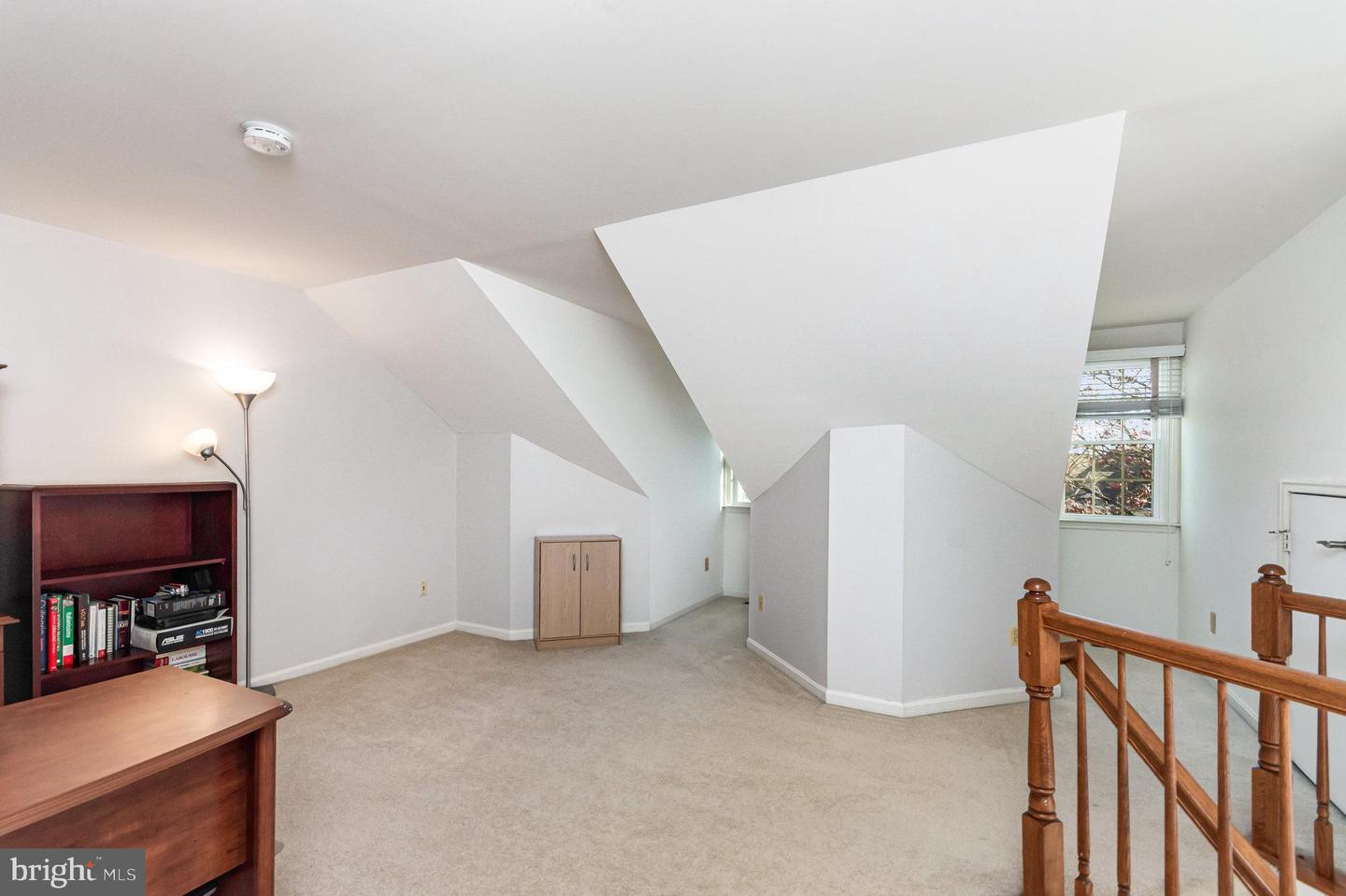 7039 KINGS MANOR DR, ALEXANDRIA, Virginia 22315, 3 Bedrooms Bedrooms, ,3 BathroomsBathrooms,Residential,For sale,7039 KINGS MANOR DR,VAFX2278192 MLS # VAFX2278192