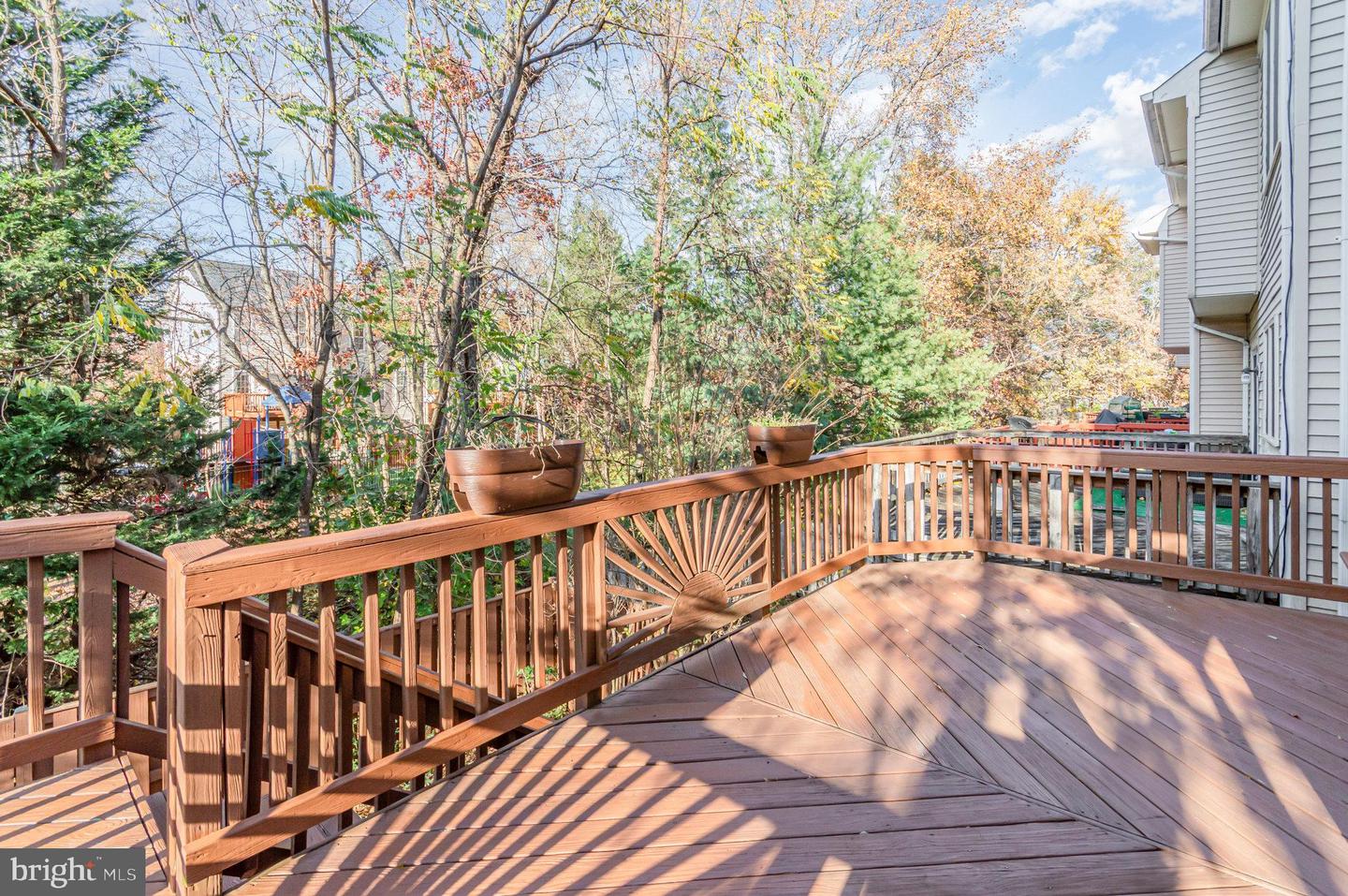 7039 KINGS MANOR DR, ALEXANDRIA, Virginia 22315, 3 Bedrooms Bedrooms, ,3 BathroomsBathrooms,Residential,For sale,7039 KINGS MANOR DR,VAFX2278192 MLS # VAFX2278192