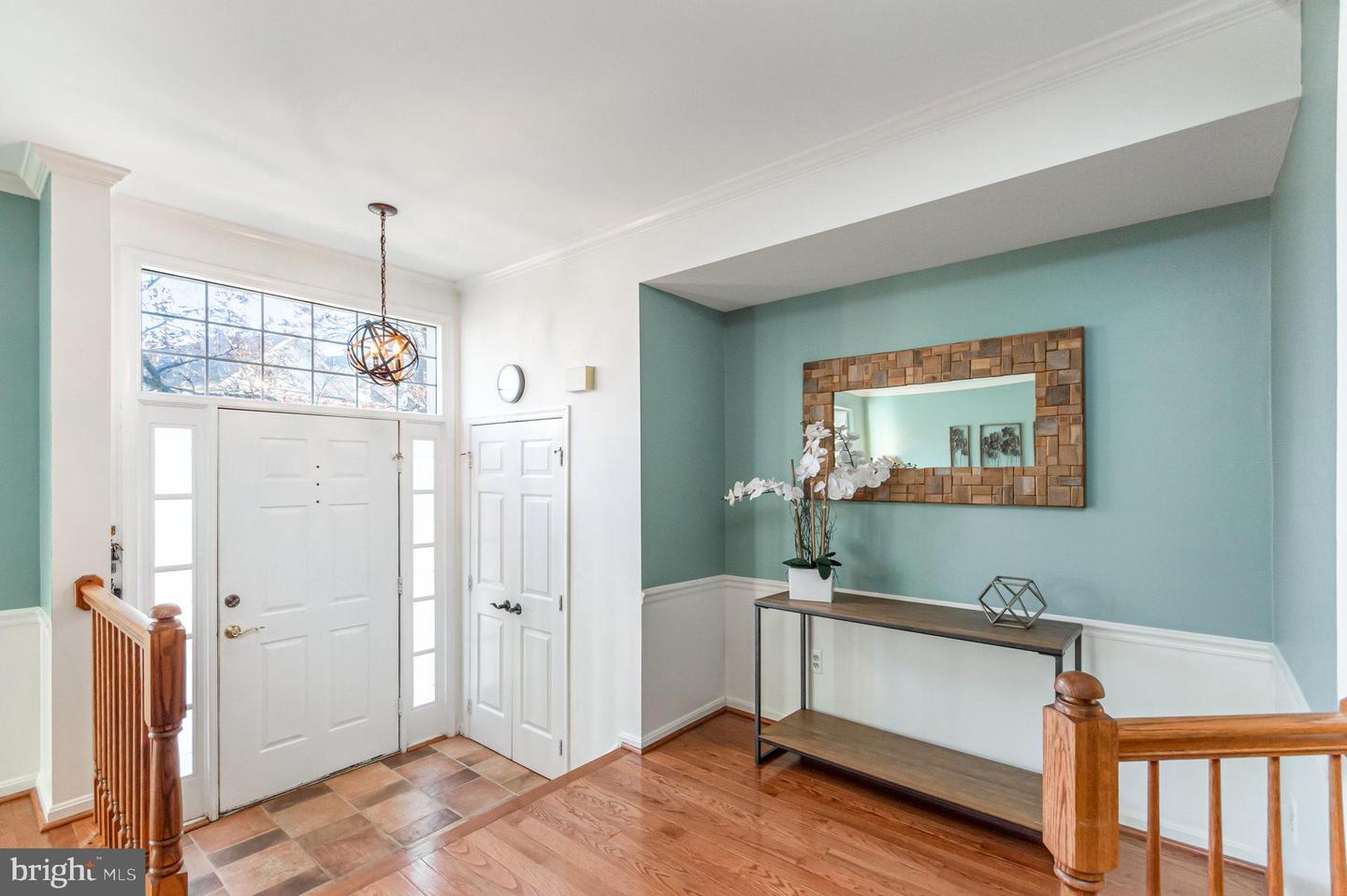 7039 KINGS MANOR DR, ALEXANDRIA, Virginia 22315, 3 Bedrooms Bedrooms, ,3 BathroomsBathrooms,Residential,For sale,7039 KINGS MANOR DR,VAFX2278192 MLS # VAFX2278192