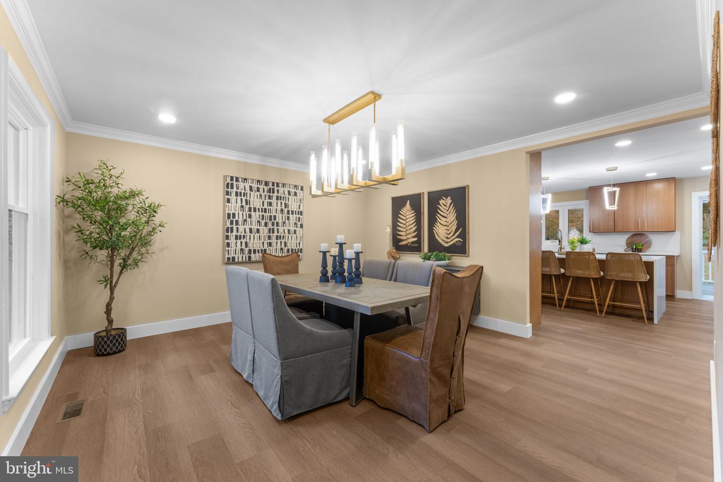 10333 HICKORY FOREST DR, OAKTON, Virginia 22124, 6 Bedrooms Bedrooms, ,5 BathroomsBathrooms,Residential,For sale,10333 HICKORY FOREST DR,VAFX2278196 MLS # VAFX2278196 10333 HICKORY FOREST DR, OAKTON, Virginia 22124, 6 Bedrooms Bedrooms, ,5 BathroomsBathrooms,Residential,For sale,10333 HICKORY FOREST DR,VAFX2278196 MLS # VAFX2278196