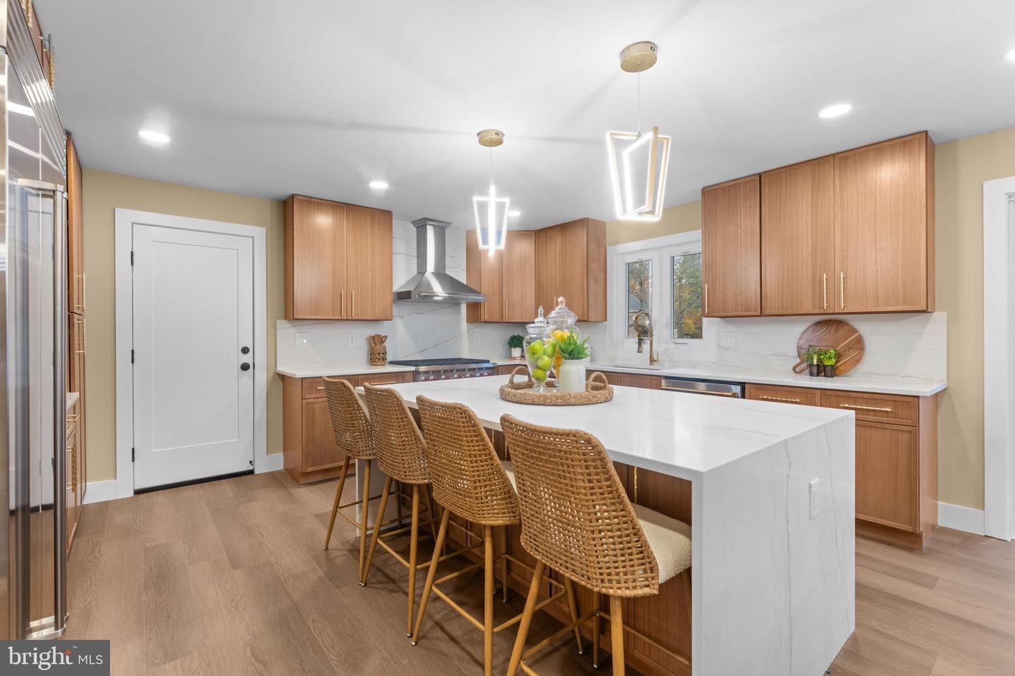 10333 HICKORY FOREST DR, OAKTON, Virginia 22124, 6 Bedrooms Bedrooms, ,5 BathroomsBathrooms,Residential,For sale,10333 HICKORY FOREST DR,VAFX2278196 MLS # VAFX2278196 10333 HICKORY FOREST DR, OAKTON, Virginia 22124, 6 Bedrooms Bedrooms, ,5 BathroomsBathrooms,Residential,For sale,10333 HICKORY FOREST DR,VAFX2278196 MLS # VAFX2278196