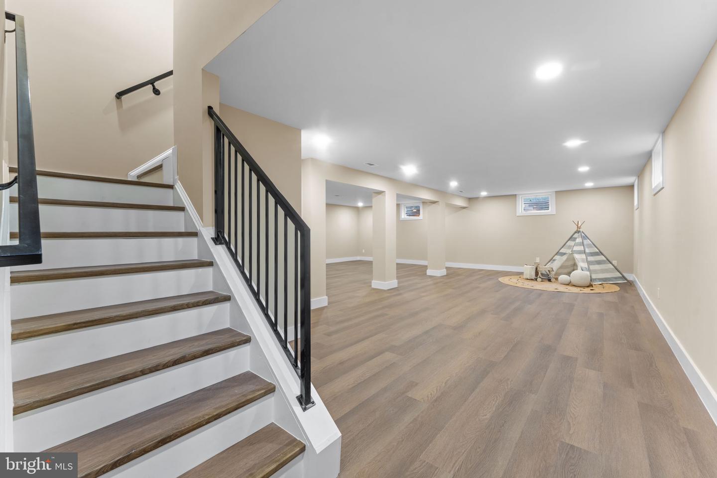 10333 HICKORY FOREST DR, OAKTON, Virginia 22124, 6 Bedrooms Bedrooms, ,5 BathroomsBathrooms,Residential,For sale,10333 HICKORY FOREST DR,VAFX2278196 MLS # VAFX2278196 10333 HICKORY FOREST DR, OAKTON, Virginia 22124, 6 Bedrooms Bedrooms, ,5 BathroomsBathrooms,Residential,For sale,10333 HICKORY FOREST DR,VAFX2278196 MLS # VAFX2278196