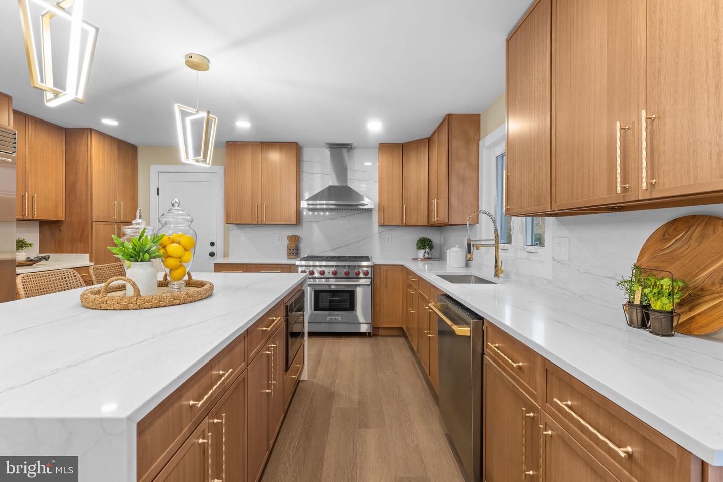 10333 HICKORY FOREST DR, OAKTON, Virginia 22124, 6 Bedrooms Bedrooms, ,5 BathroomsBathrooms,Residential,For sale,10333 HICKORY FOREST DR,VAFX2278196 MLS # VAFX2278196 10333 HICKORY FOREST DR, OAKTON, Virginia 22124, 6 Bedrooms Bedrooms, ,5 BathroomsBathrooms,Residential,For sale,10333 HICKORY FOREST DR,VAFX2278196 MLS # VAFX2278196