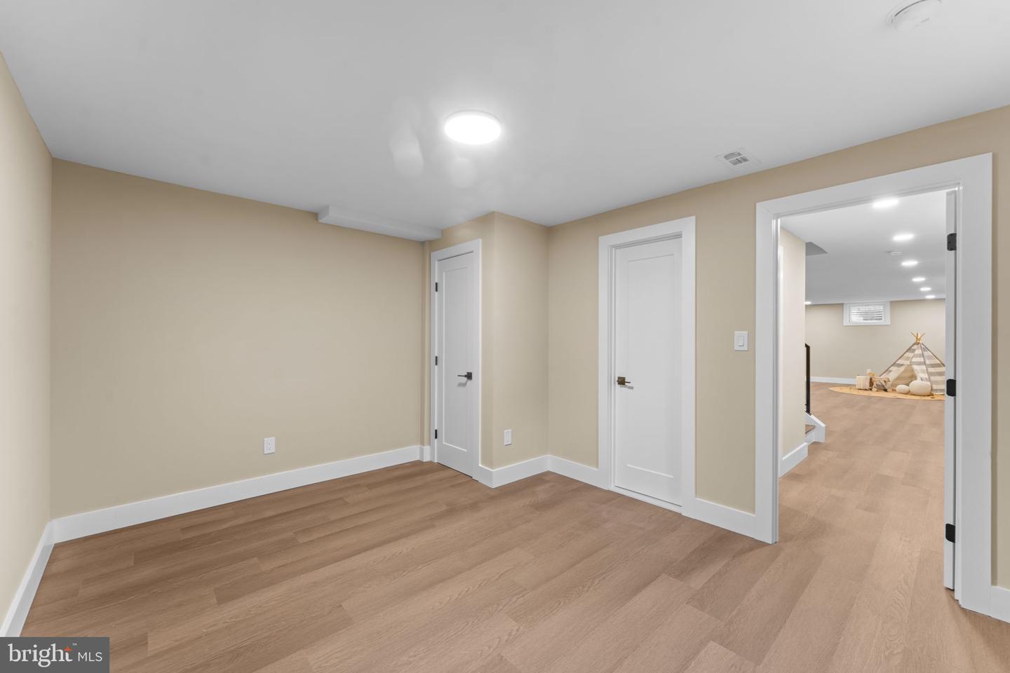 10333 HICKORY FOREST DR, OAKTON, Virginia 22124, 6 Bedrooms Bedrooms, ,5 BathroomsBathrooms,Residential,For sale,10333 HICKORY FOREST DR,VAFX2278196 MLS # VAFX2278196 10333 HICKORY FOREST DR, OAKTON, Virginia 22124, 6 Bedrooms Bedrooms, ,5 BathroomsBathrooms,Residential,For sale,10333 HICKORY FOREST DR,VAFX2278196 MLS # VAFX2278196