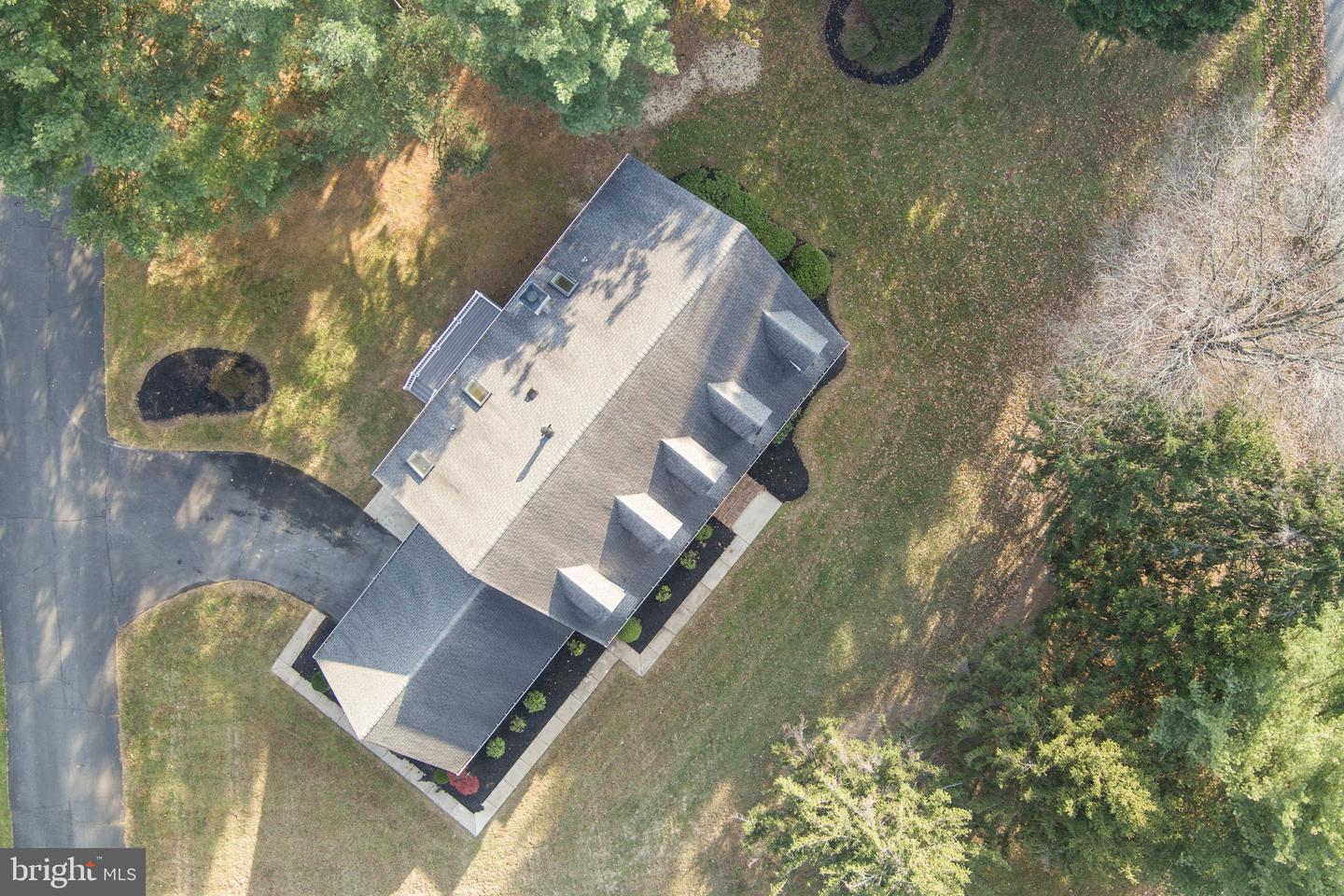 10333 HICKORY FOREST DR, OAKTON, Virginia 22124, 6 Bedrooms Bedrooms, ,5 BathroomsBathrooms,Residential,For sale,10333 HICKORY FOREST DR,VAFX2278196 MLS # VAFX2278196 10333 HICKORY FOREST DR, OAKTON, Virginia 22124, 6 Bedrooms Bedrooms, ,5 BathroomsBathrooms,Residential,For sale,10333 HICKORY FOREST DR,VAFX2278196 MLS # VAFX2278196