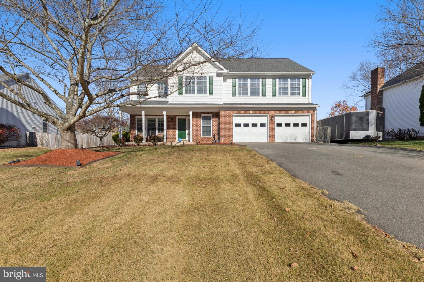 5208 QUIET PL, WOODBRIDGE, Virginia 22193, 4 Bedrooms Bedrooms, 8 Rooms Rooms,2 BathroomsBathrooms,Residential,For sale,5208 QUIET PL,VAPW2107454 MLS # VAPW2107454