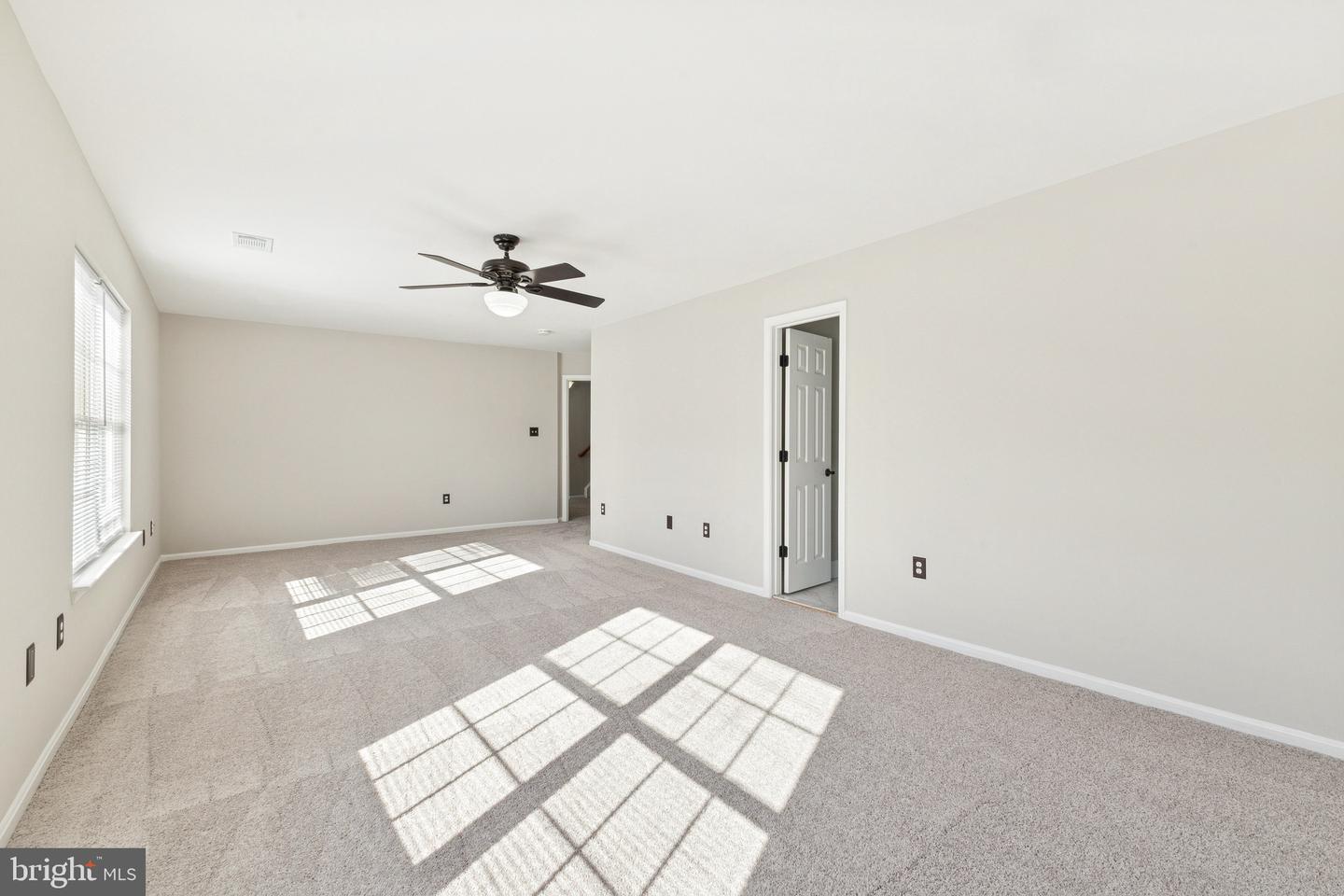 5208 QUIET PL, WOODBRIDGE, Virginia 22193, 4 Bedrooms Bedrooms, 8 Rooms Rooms,2 BathroomsBathrooms,Residential,For sale,5208 QUIET PL,VAPW2107454 MLS # VAPW2107454