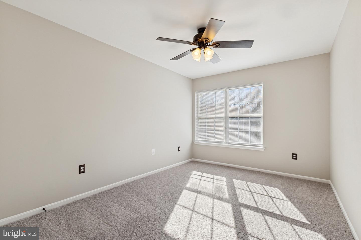 5208 QUIET PL, WOODBRIDGE, Virginia 22193, 4 Bedrooms Bedrooms, 8 Rooms Rooms,2 BathroomsBathrooms,Residential,For sale,5208 QUIET PL,VAPW2107454 MLS # VAPW2107454