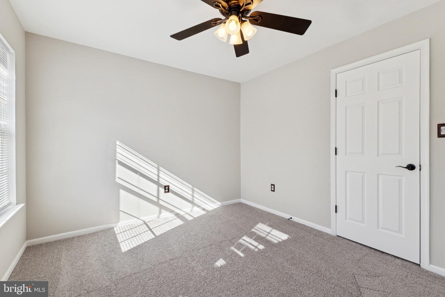 5208 QUIET PL, WOODBRIDGE, Virginia 22193, 4 Bedrooms Bedrooms, 8 Rooms Rooms,2 BathroomsBathrooms,Residential,For sale,5208 QUIET PL,VAPW2107454 MLS # VAPW2107454