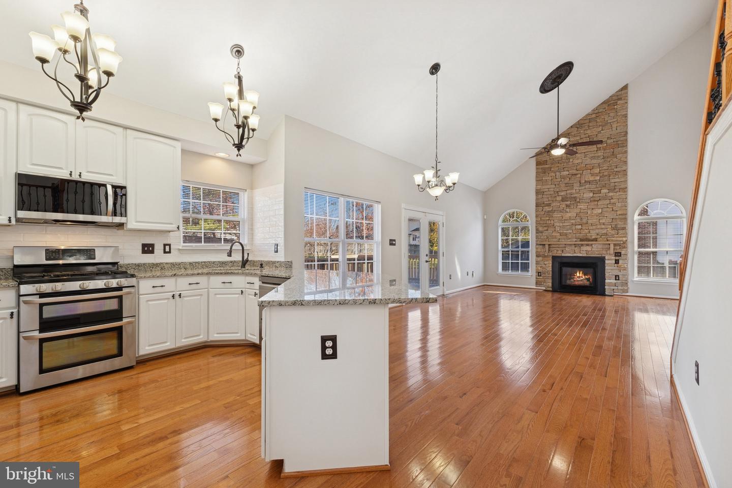 5208 QUIET PL, WOODBRIDGE, Virginia 22193, 4 Bedrooms Bedrooms, 8 Rooms Rooms,2 BathroomsBathrooms,Residential,For sale,5208 QUIET PL,VAPW2107454 MLS # VAPW2107454