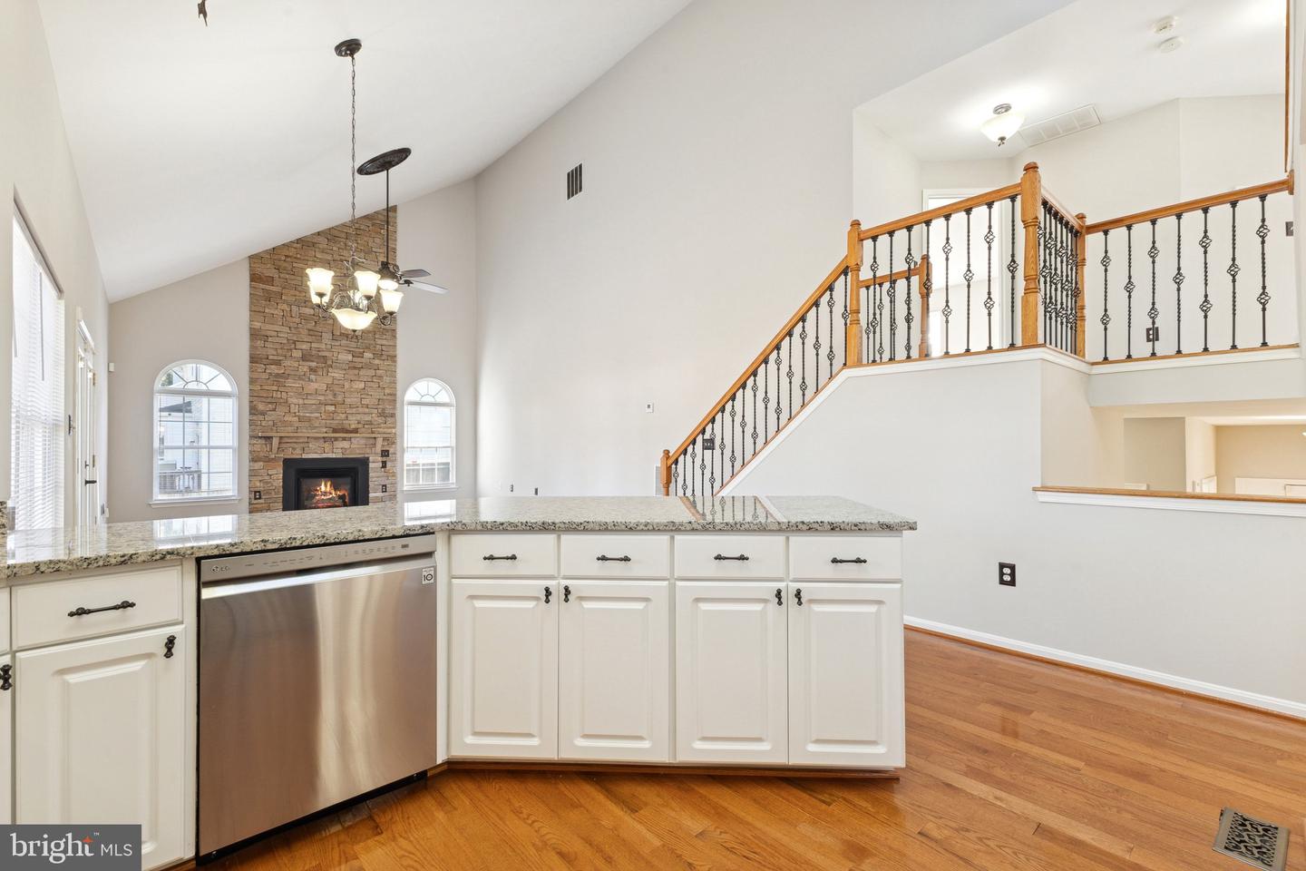 5208 QUIET PL, WOODBRIDGE, Virginia 22193, 4 Bedrooms Bedrooms, 8 Rooms Rooms,2 BathroomsBathrooms,Residential,For sale,5208 QUIET PL,VAPW2107454 MLS # VAPW2107454