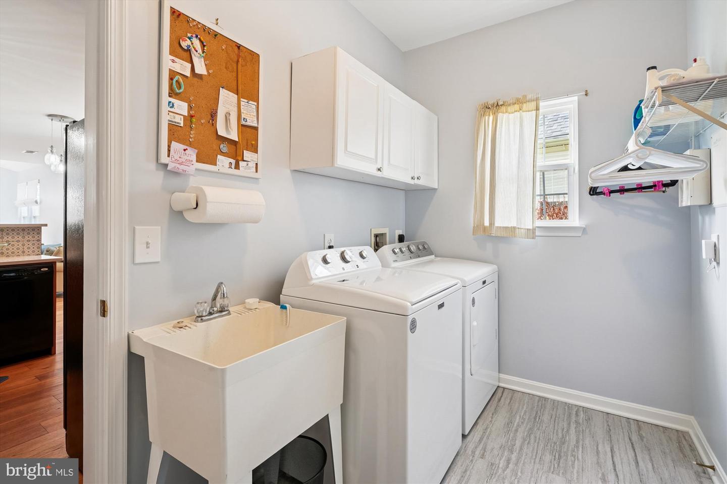 16529 SPARKLING BROOK LOOP, DUMFRIES, Virginia 22025, 2 Bedrooms Bedrooms, 10 Rooms Rooms,2 BathroomsBathrooms,Residential,For sale,16529 SPARKLING BROOK LOOP,VAPW2107478 MLS # VAPW2107478