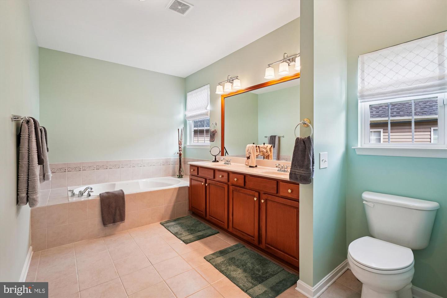 16529 SPARKLING BROOK LOOP, DUMFRIES, Virginia 22025, 2 Bedrooms Bedrooms, 10 Rooms Rooms,2 BathroomsBathrooms,Residential,For sale,16529 SPARKLING BROOK LOOP,VAPW2107478 MLS # VAPW2107478