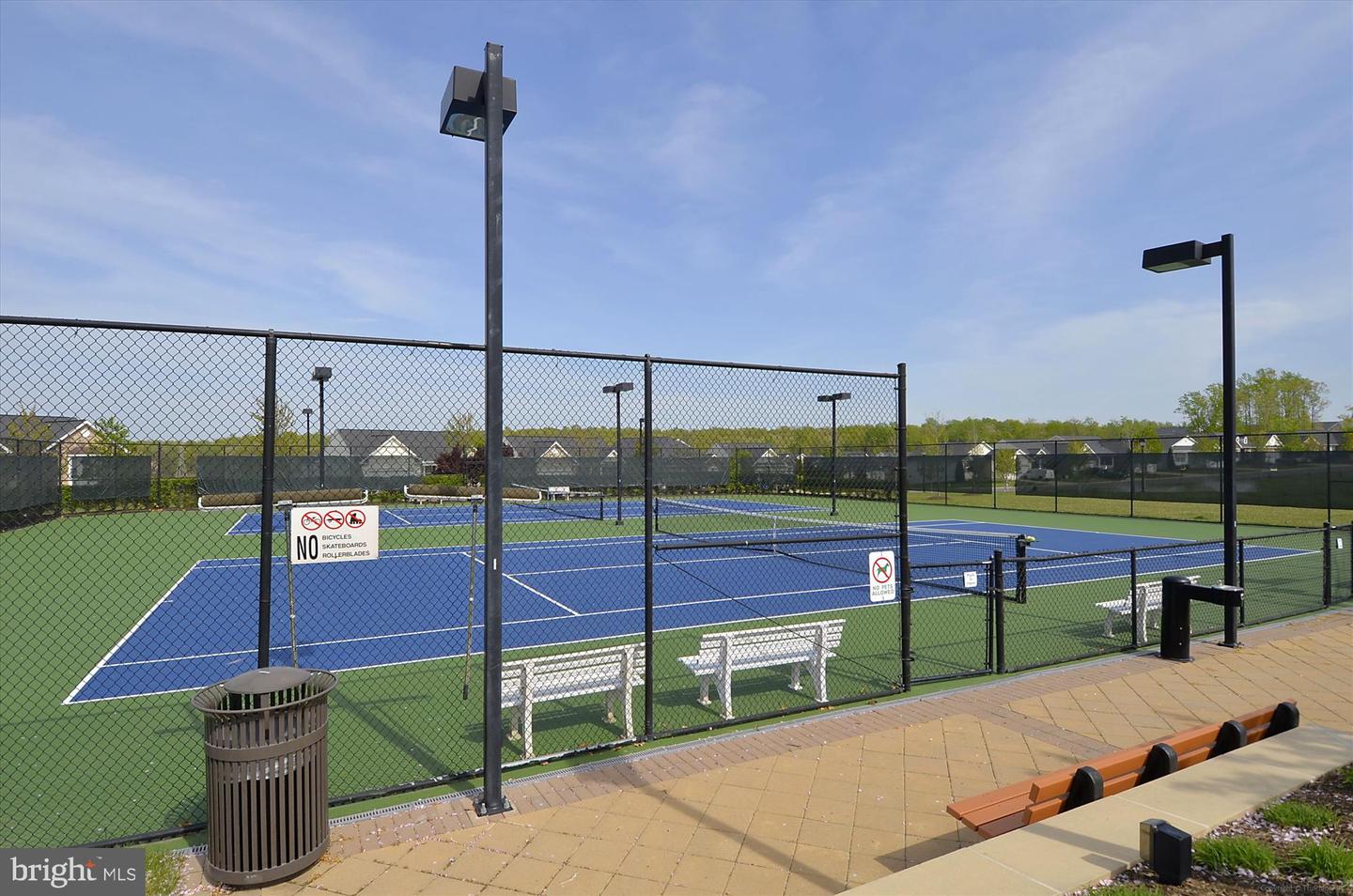 16529 SPARKLING BROOK LOOP, DUMFRIES, Virginia 22025, 2 Bedrooms Bedrooms, 10 Rooms Rooms,2 BathroomsBathrooms,Residential,For sale,16529 SPARKLING BROOK LOOP,VAPW2107478 MLS # VAPW2107478