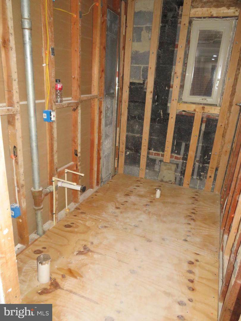 1601 NORTH PORTAL DR NW, WASHINGTON, District Of Columbia 20012, 4 Bedrooms Bedrooms, ,4 BathroomsBathrooms,Residential,For sale,1601 NORTH PORTAL DR NW,DCDC2230928 MLS # DCDC2230928