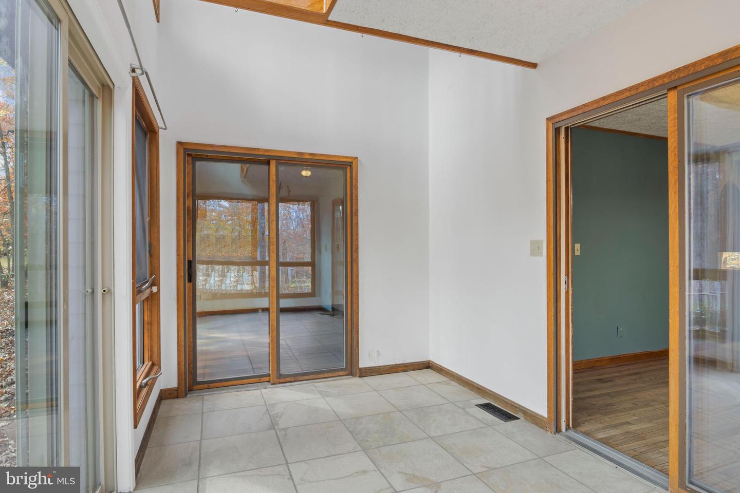 9701 FLINT HILL CT, FREDERICKSBURG, Virginia 22407, 4 Bedrooms Bedrooms, ,3 BathroomsBathrooms,Residential,For sale,9701 FLINT HILL CT,VASP2037482 MLS # VASP2037482