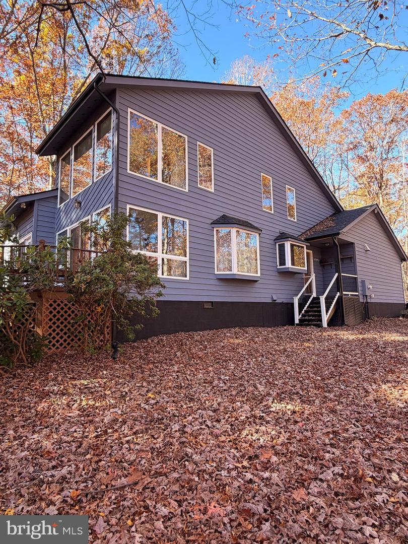 9701 FLINT HILL CT, FREDERICKSBURG, Virginia 22407, 4 Bedrooms Bedrooms, ,3 BathroomsBathrooms,Residential,For sale,9701 FLINT HILL CT,VASP2037482 MLS # VASP2037482