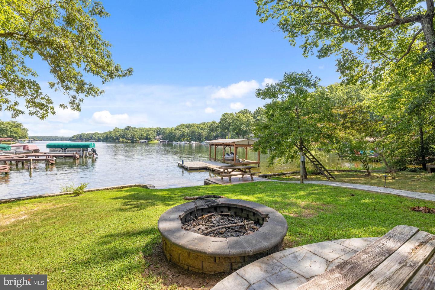 464 DOUGLAS RD, MINERAL, Virginia 23117, 6 Bedrooms Bedrooms, ,4 BathroomsBathrooms,Residential,For sale,464 DOUGLAS RD,VALA2008876 MLS # VALA2008876