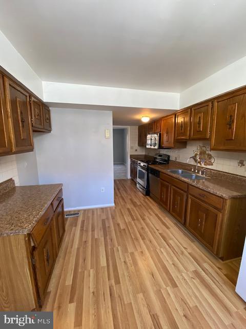 15099 CARDIN PL, WOODBRIDGE, Virginia 22193, 3 Bedrooms Bedrooms, ,2 BathroomsBathrooms,Residential,For sale,15099 CARDIN PL,VAPW2107522 MLS # VAPW2107522