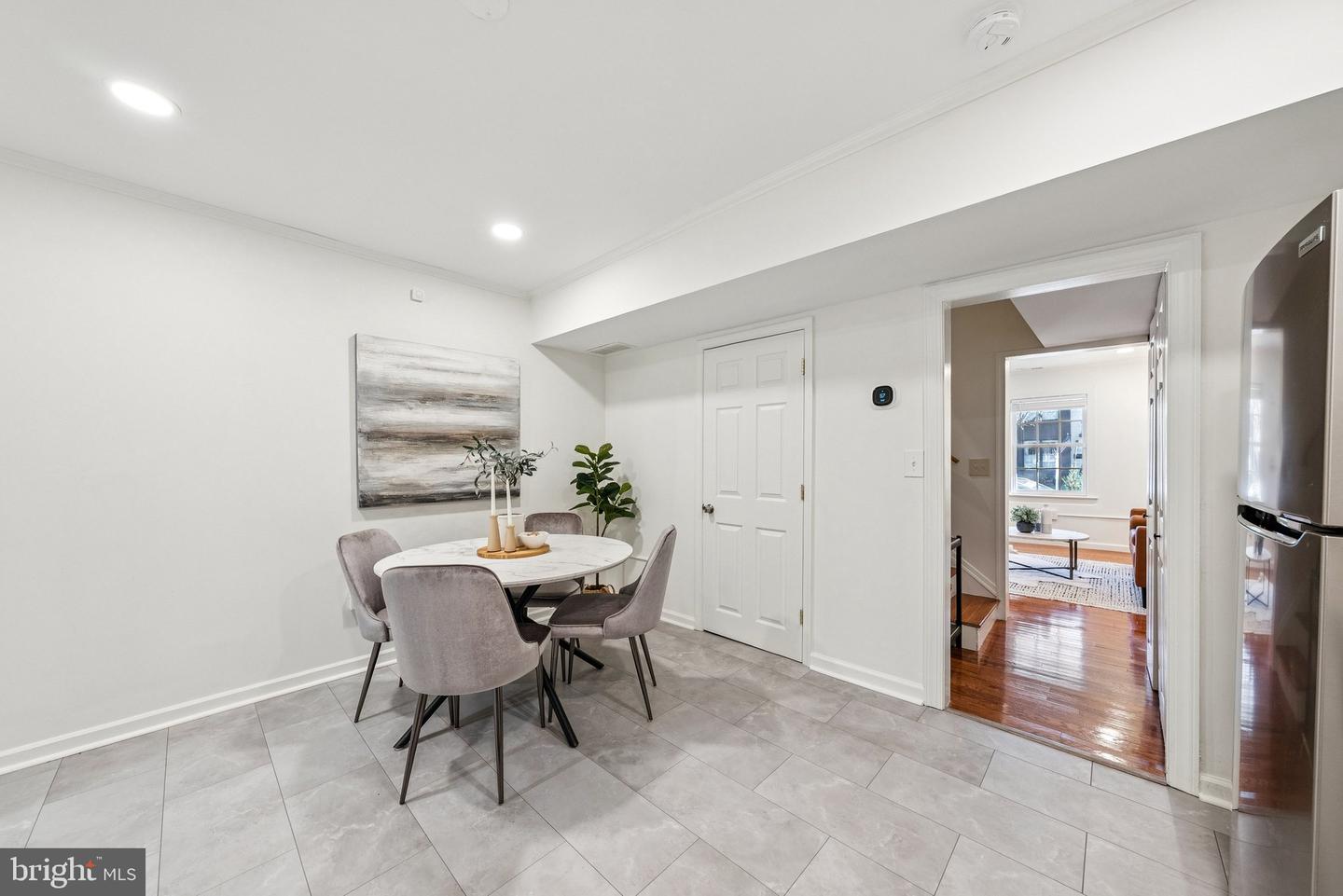 602 N ALFRED ST, ALEXANDRIA, Virginia 22314, 2 Bedrooms Bedrooms, ,2 BathroomsBathrooms,Residential,For sale,602 N ALFRED ST,VAAX2051628 MLS # VAAX2051628