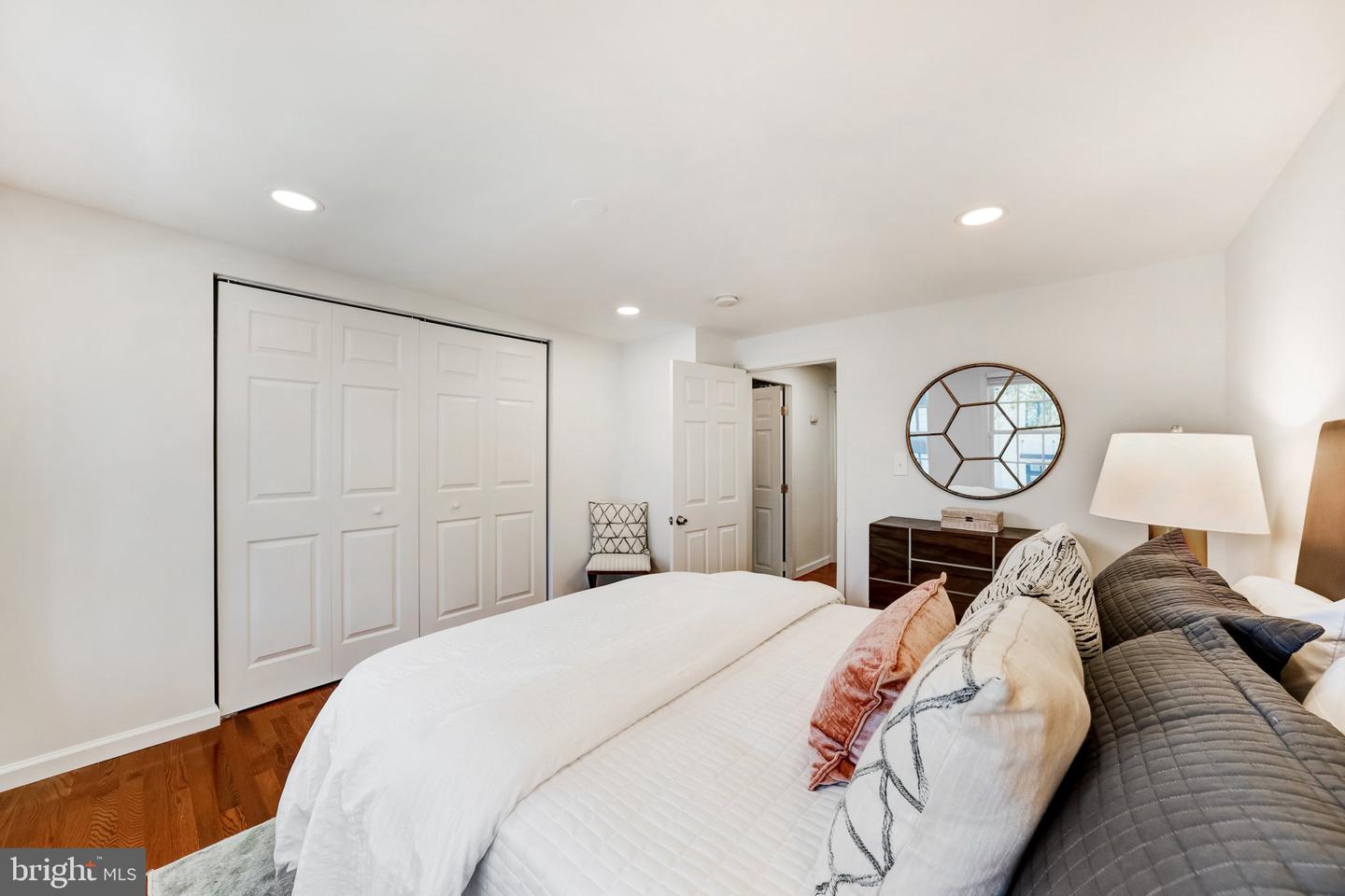 602 N ALFRED ST, ALEXANDRIA, Virginia 22314, 2 Bedrooms Bedrooms, ,2 BathroomsBathrooms,Residential,For sale,602 N ALFRED ST,VAAX2051628 MLS # VAAX2051628