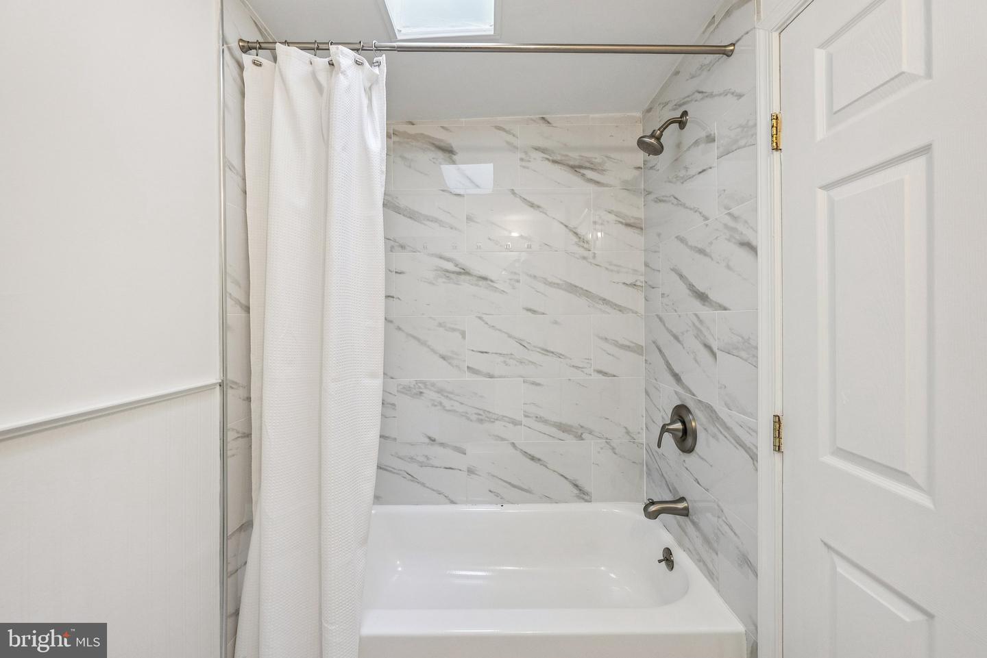 602 N ALFRED ST, ALEXANDRIA, Virginia 22314, 2 Bedrooms Bedrooms, ,2 BathroomsBathrooms,Residential,For sale,602 N ALFRED ST,VAAX2051628 MLS # VAAX2051628