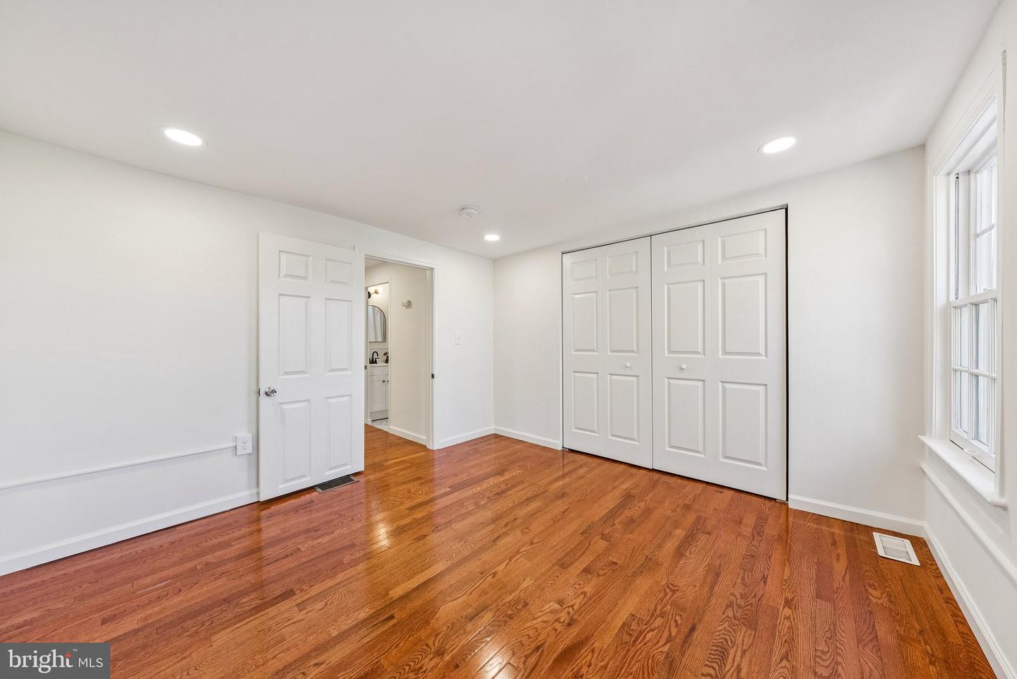 602 N ALFRED ST, ALEXANDRIA, Virginia 22314, 2 Bedrooms Bedrooms, ,2 BathroomsBathrooms,Residential,For sale,602 N ALFRED ST,VAAX2051628 MLS # VAAX2051628
