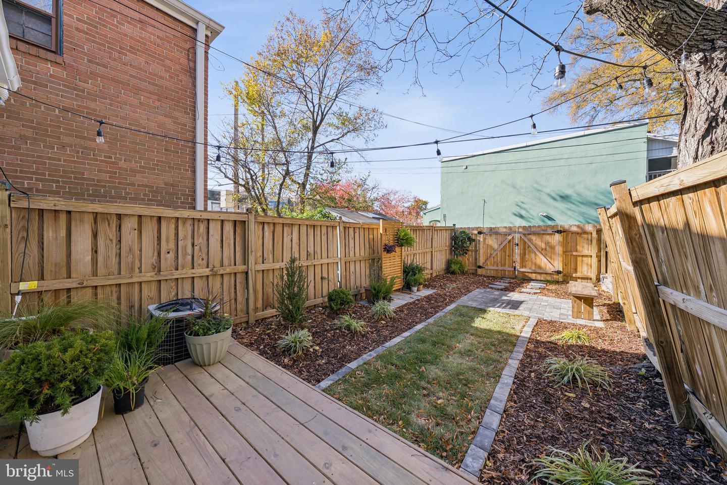 602 N ALFRED ST, ALEXANDRIA, Virginia 22314, 2 Bedrooms Bedrooms, ,2 BathroomsBathrooms,Residential,For sale,602 N ALFRED ST,VAAX2051628 MLS # VAAX2051628