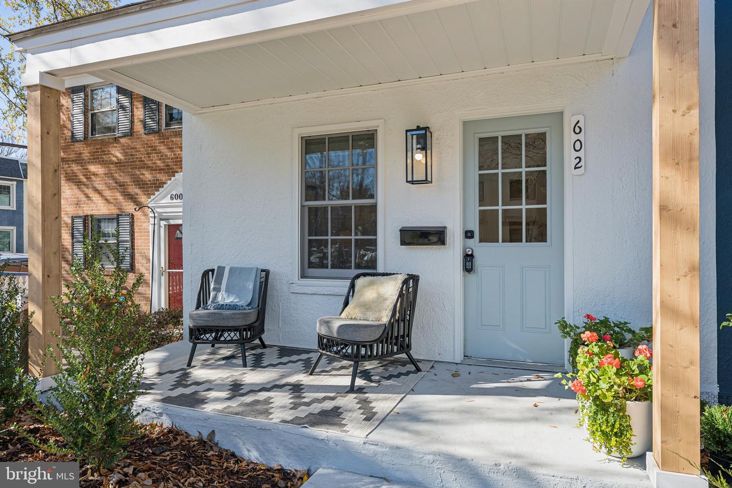 602 N ALFRED ST, ALEXANDRIA, Virginia 22314, 2 Bedrooms Bedrooms, ,2 BathroomsBathrooms,Residential,For sale,602 N ALFRED ST,VAAX2051628 MLS # VAAX2051628