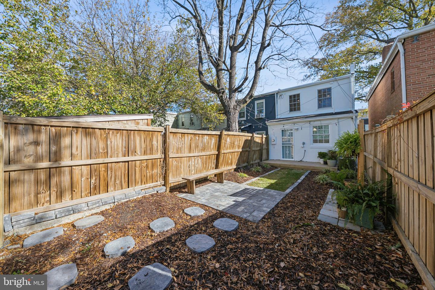 602 N ALFRED ST, ALEXANDRIA, Virginia 22314, 2 Bedrooms Bedrooms, ,2 BathroomsBathrooms,Residential,For sale,602 N ALFRED ST,VAAX2051628 MLS # VAAX2051628