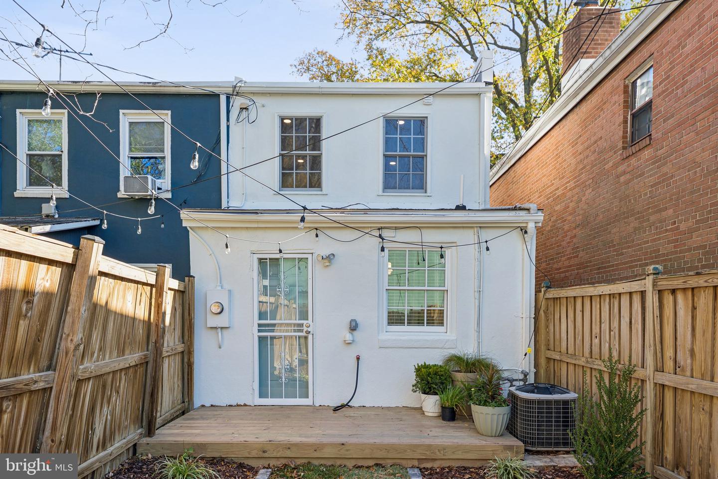 602 N ALFRED ST, ALEXANDRIA, Virginia 22314, 2 Bedrooms Bedrooms, ,2 BathroomsBathrooms,Residential,For sale,602 N ALFRED ST,VAAX2051628 MLS # VAAX2051628