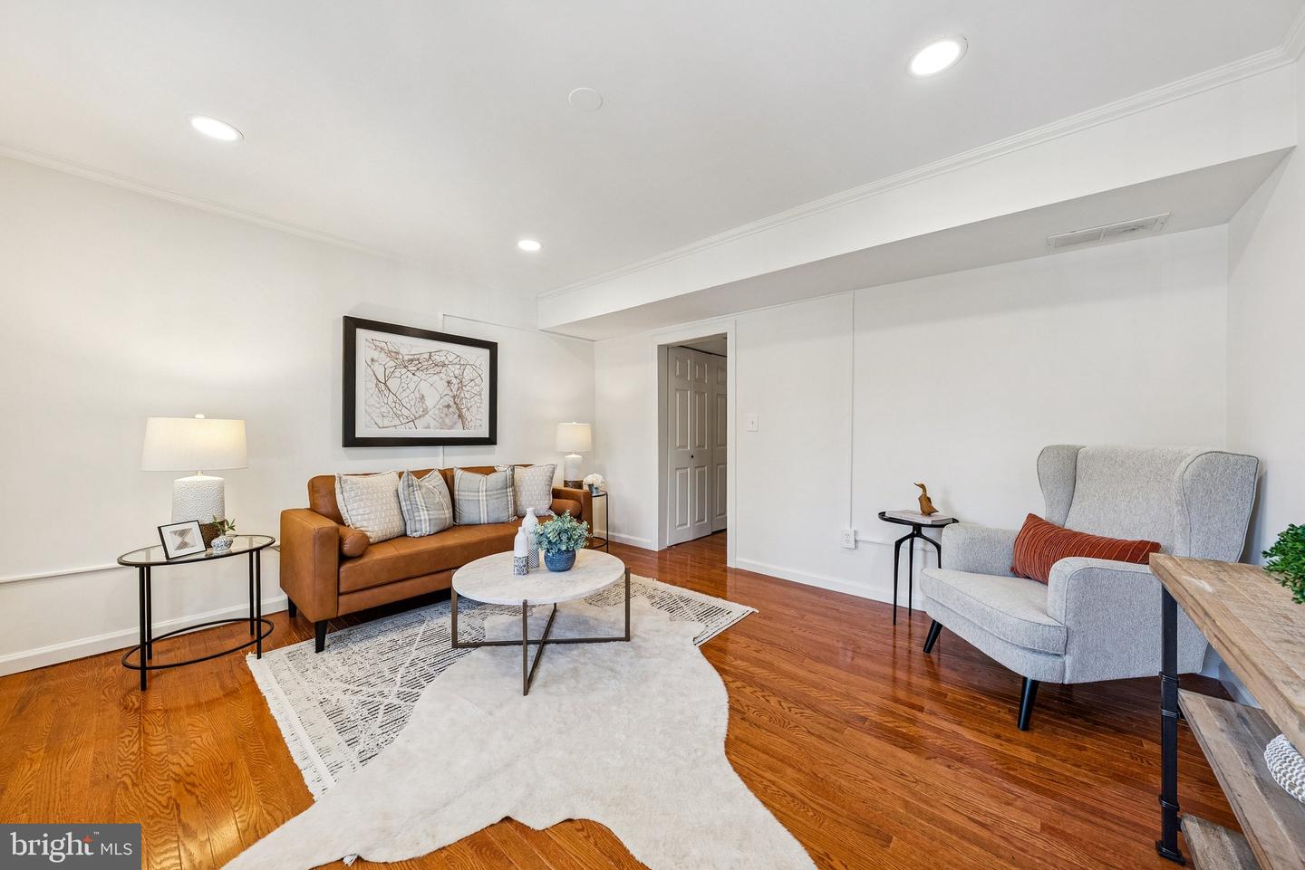 602 N ALFRED ST, ALEXANDRIA, Virginia 22314, 2 Bedrooms Bedrooms, ,2 BathroomsBathrooms,Residential,For sale,602 N ALFRED ST,VAAX2051628 MLS # VAAX2051628