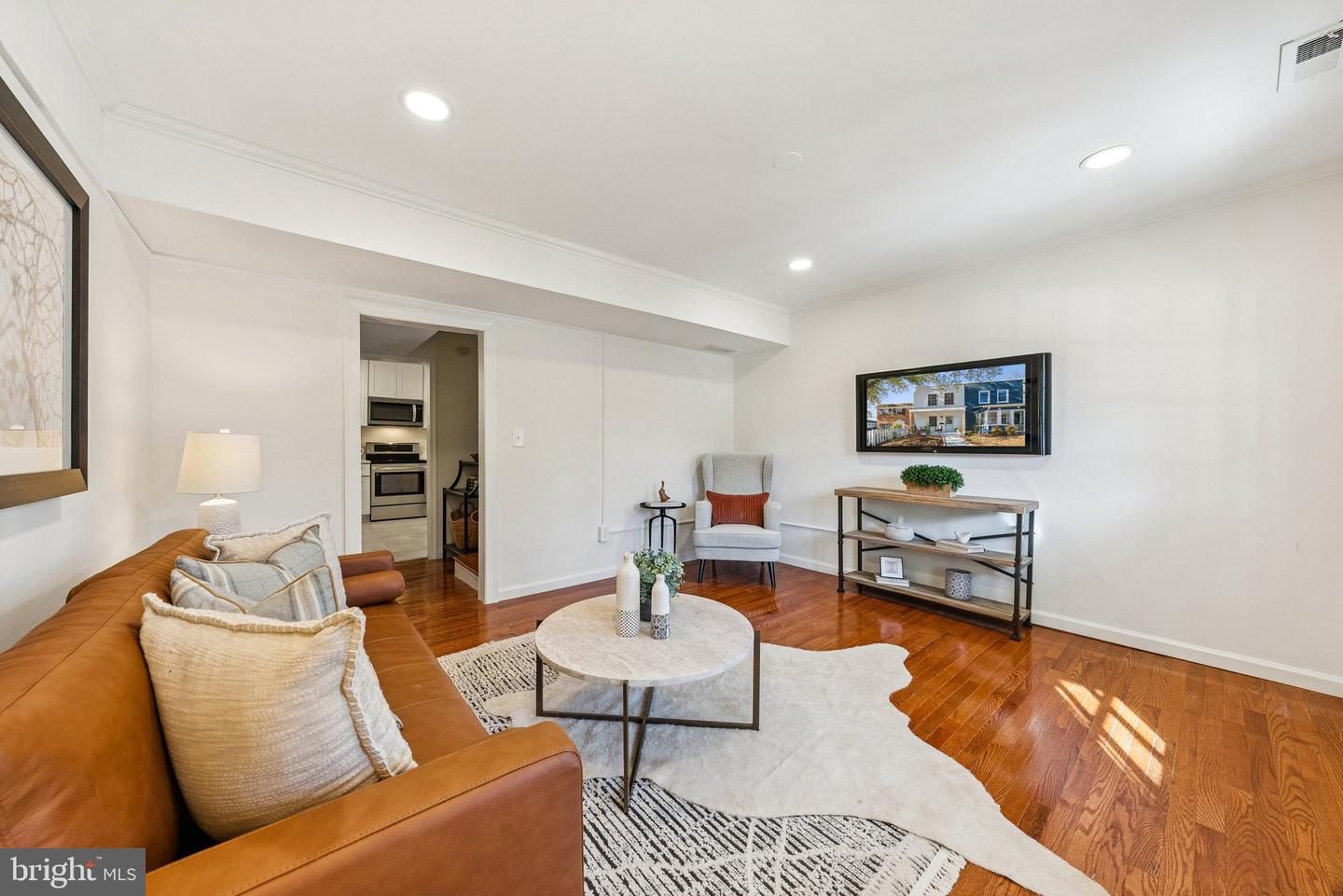 602 N ALFRED ST, ALEXANDRIA, Virginia 22314, 2 Bedrooms Bedrooms, ,2 BathroomsBathrooms,Residential,For sale,602 N ALFRED ST,VAAX2051628 MLS # VAAX2051628