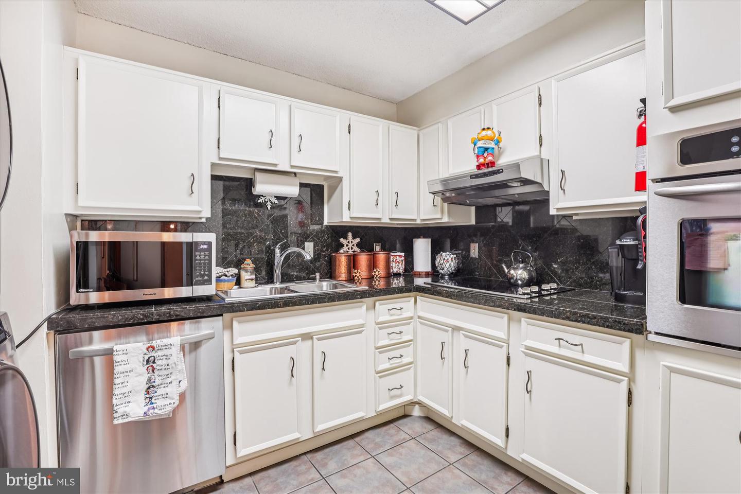 5902 MOUNT EAGLE DR #203, ALEXANDRIA, Virginia 22303, 1 Bedroom Bedrooms, ,1 BathroomBathrooms,Residential,For sale,5902 MOUNT EAGLE DR #203,VAFX2278582 MLS # VAFX2278582
