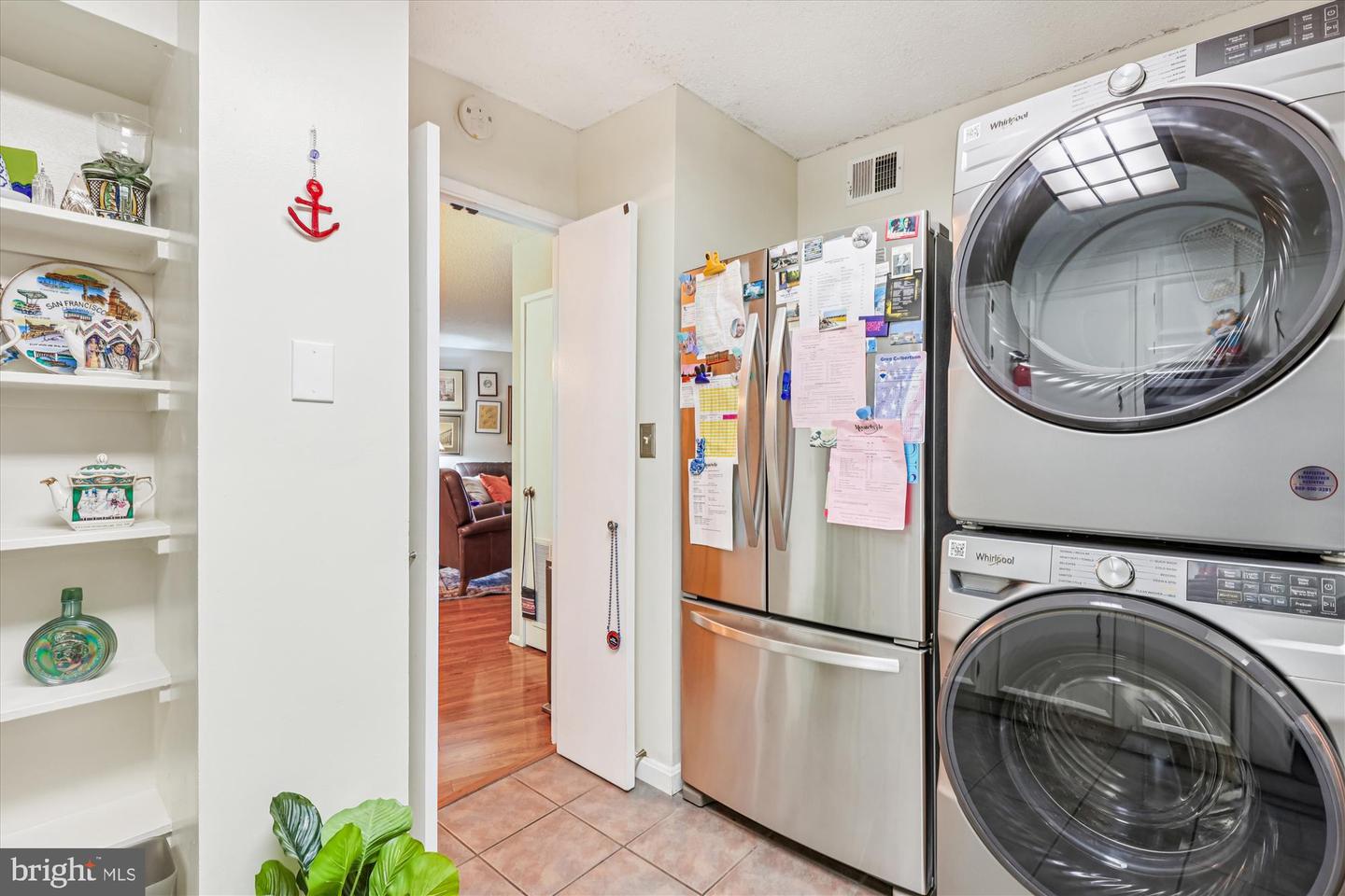 5902 MOUNT EAGLE DR #203, ALEXANDRIA, Virginia 22303, 1 Bedroom Bedrooms, ,1 BathroomBathrooms,Residential,For sale,5902 MOUNT EAGLE DR #203,VAFX2278582 MLS # VAFX2278582