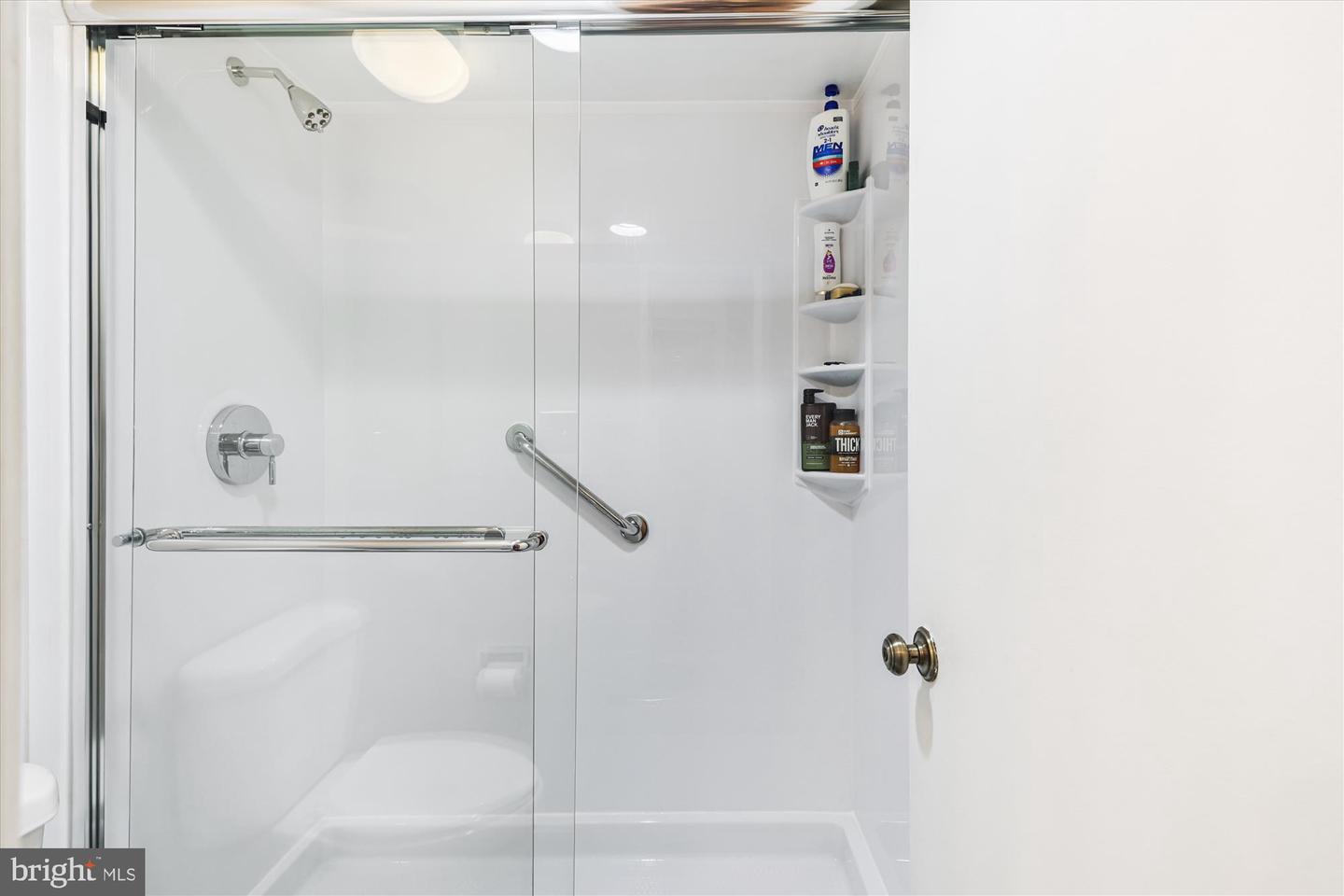 5902 MOUNT EAGLE DR #203, ALEXANDRIA, Virginia 22303, 1 Bedroom Bedrooms, ,1 BathroomBathrooms,Residential,For sale,5902 MOUNT EAGLE DR #203,VAFX2278582 MLS # VAFX2278582