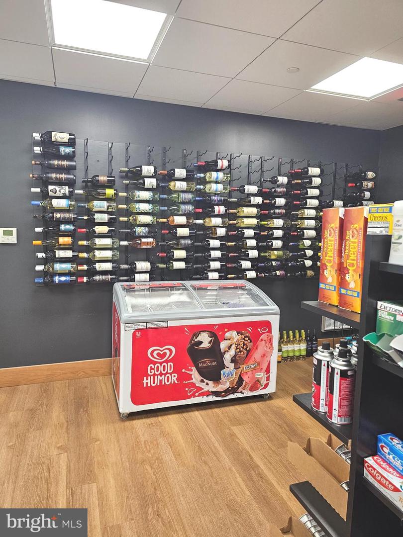 5902 MOUNT EAGLE DR #203, ALEXANDRIA, Virginia 22303, 1 Bedroom Bedrooms, ,1 BathroomBathrooms,Residential,For sale,5902 MOUNT EAGLE DR #203,VAFX2278582 MLS # VAFX2278582