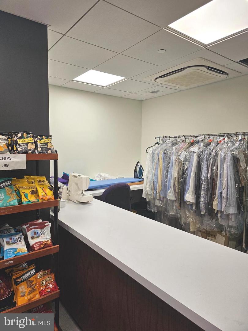 5902 MOUNT EAGLE DR #203, ALEXANDRIA, Virginia 22303, 1 Bedroom Bedrooms, ,1 BathroomBathrooms,Residential,For sale,5902 MOUNT EAGLE DR #203,VAFX2278582 MLS # VAFX2278582