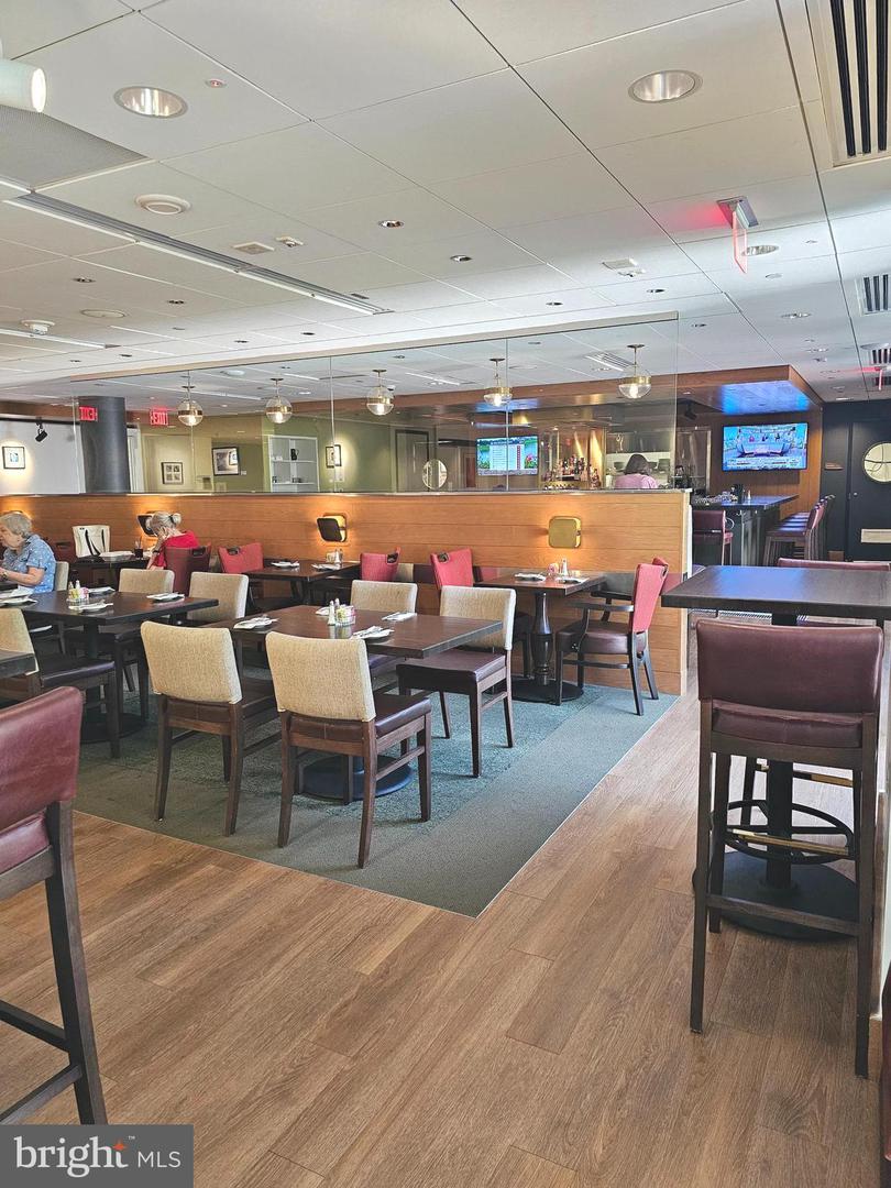 5902 MOUNT EAGLE DR #203, ALEXANDRIA, Virginia 22303, 1 Bedroom Bedrooms, ,1 BathroomBathrooms,Residential,For sale,5902 MOUNT EAGLE DR #203,VAFX2278582 MLS # VAFX2278582