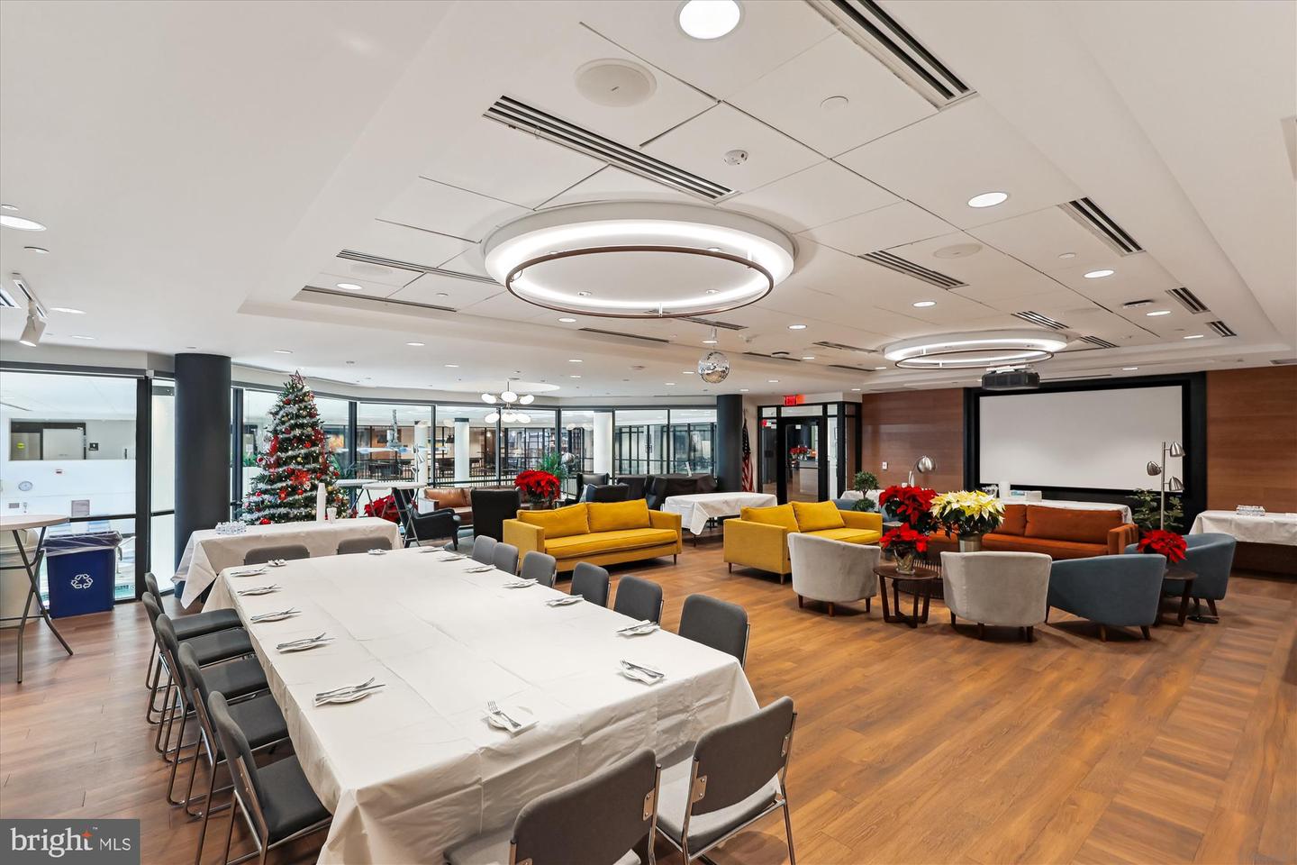 5902 MOUNT EAGLE DR #203, ALEXANDRIA, Virginia 22303, 1 Bedroom Bedrooms, ,1 BathroomBathrooms,Residential,For sale,5902 MOUNT EAGLE DR #203,VAFX2278582 MLS # VAFX2278582