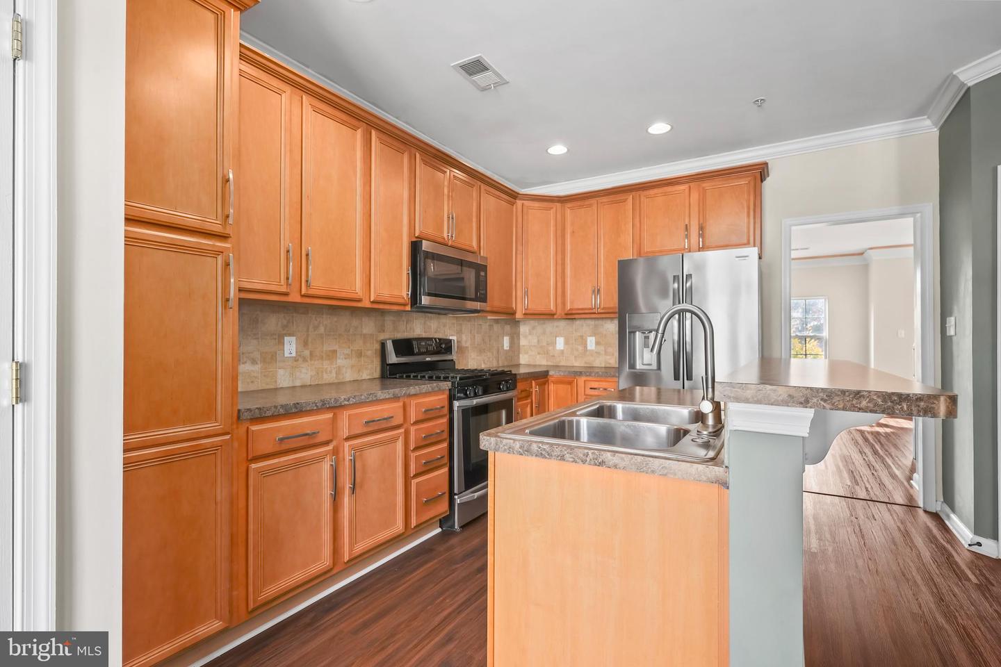 7096 LITTLE THAMES DR, GAINESVILLE, Virginia 20155, 3 Bedrooms Bedrooms, ,2 BathroomsBathrooms,Residential,For sale,7096 LITTLE THAMES DR,VAPW2107634 MLS # VAPW2107634