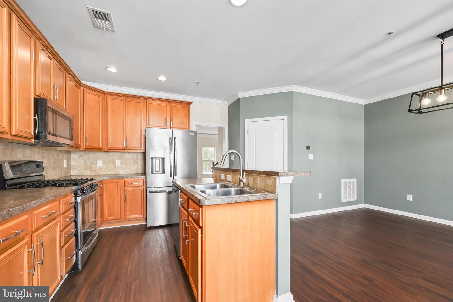 7096 LITTLE THAMES DR, GAINESVILLE, Virginia 20155, 3 Bedrooms Bedrooms, ,2 BathroomsBathrooms,Residential,For sale,7096 LITTLE THAMES DR,VAPW2107634 MLS # VAPW2107634