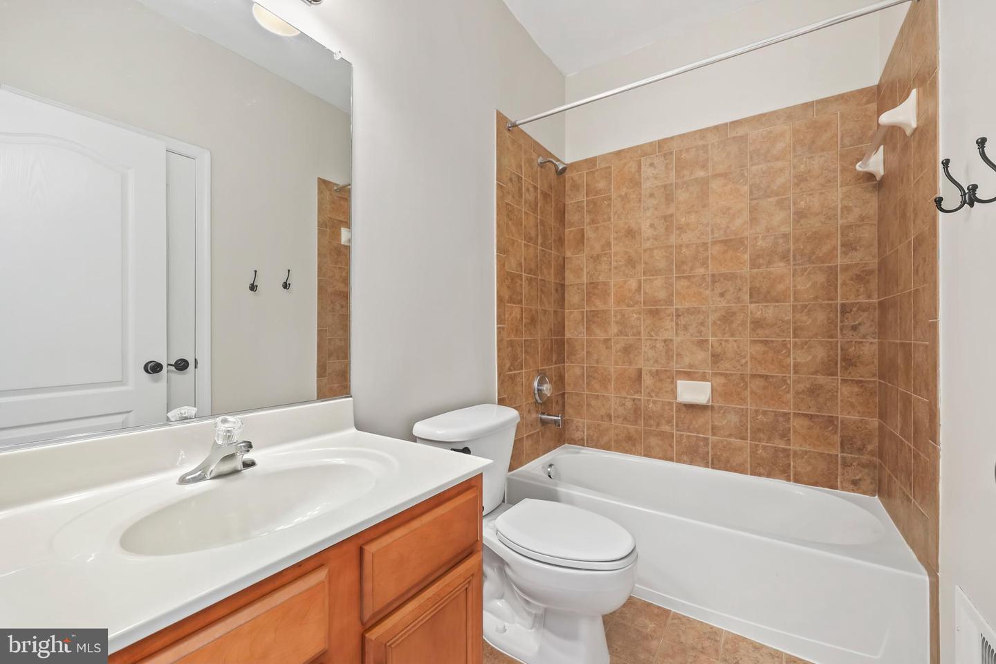 7096 LITTLE THAMES DR, GAINESVILLE, Virginia 20155, 3 Bedrooms Bedrooms, ,2 BathroomsBathrooms,Residential,For sale,7096 LITTLE THAMES DR,VAPW2107634 MLS # VAPW2107634