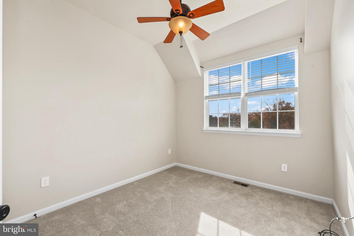 7096 LITTLE THAMES DR, GAINESVILLE, Virginia 20155, 3 Bedrooms Bedrooms, ,2 BathroomsBathrooms,Residential,For sale,7096 LITTLE THAMES DR,VAPW2107634 MLS # VAPW2107634