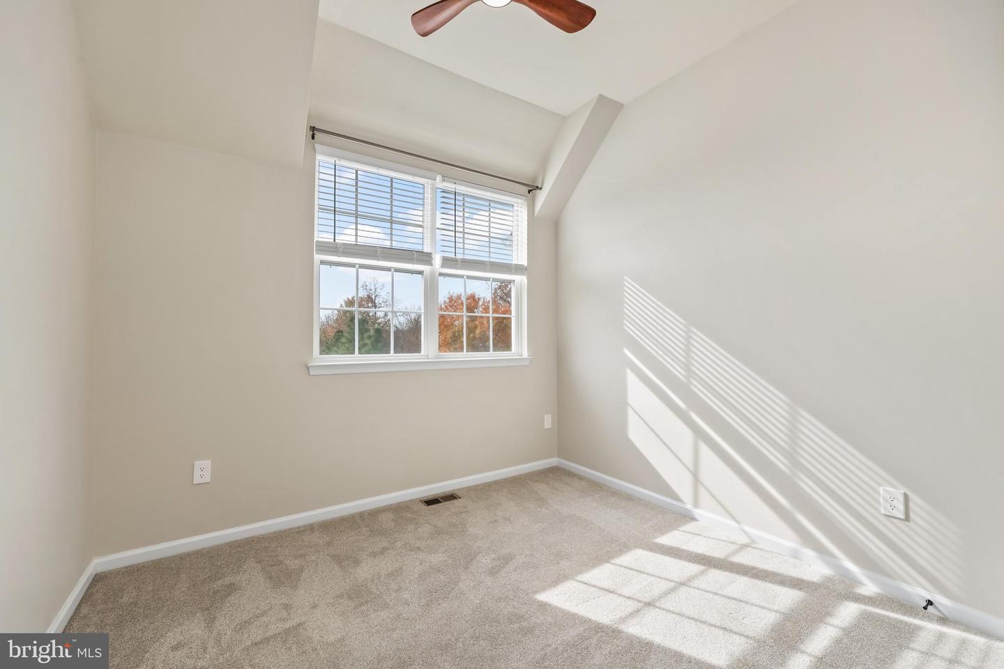 7096 LITTLE THAMES DR, GAINESVILLE, Virginia 20155, 3 Bedrooms Bedrooms, ,2 BathroomsBathrooms,Residential,For sale,7096 LITTLE THAMES DR,VAPW2107634 MLS # VAPW2107634