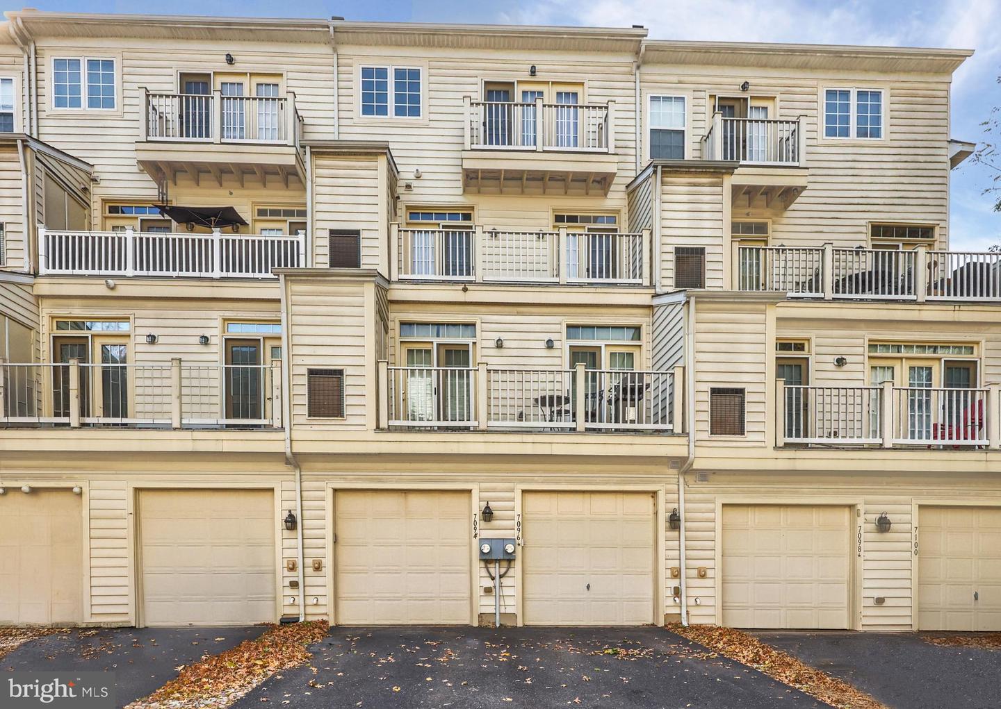 7096 LITTLE THAMES DR, GAINESVILLE, Virginia 20155, 3 Bedrooms Bedrooms, ,2 BathroomsBathrooms,Residential,For sale,7096 LITTLE THAMES DR,VAPW2107634 MLS # VAPW2107634