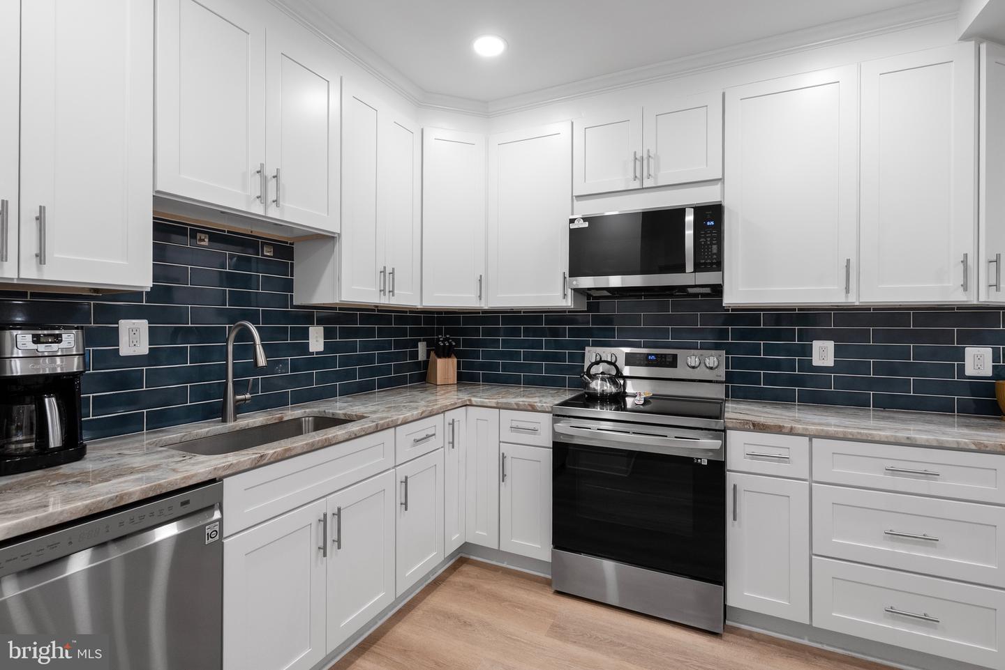 12811 CARA DR, WOODBRIDGE, Virginia 22192, 2 Bedrooms Bedrooms, ,2 BathroomsBathrooms,Residential,For sale,12811 CARA DR,VAPW2107682 MLS # VAPW2107682 12811 CARA DR, WOODBRIDGE, Virginia 22192, 2 Bedrooms Bedrooms, ,2 BathroomsBathrooms,Residential,For sale,12811 CARA DR,VAPW2107682 MLS # VAPW2107682