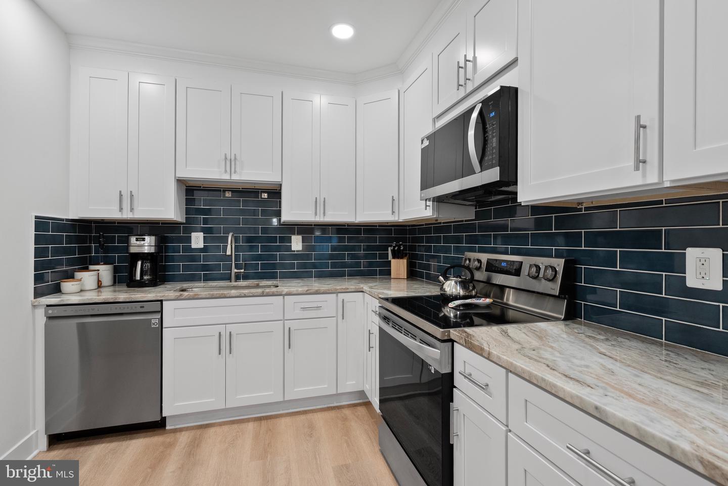 12811 CARA DR, WOODBRIDGE, Virginia 22192, 2 Bedrooms Bedrooms, ,2 BathroomsBathrooms,Residential,For sale,12811 CARA DR,VAPW2107682 MLS # VAPW2107682 12811 CARA DR, WOODBRIDGE, Virginia 22192, 2 Bedrooms Bedrooms, ,2 BathroomsBathrooms,Residential,For sale,12811 CARA DR,VAPW2107682 MLS # VAPW2107682